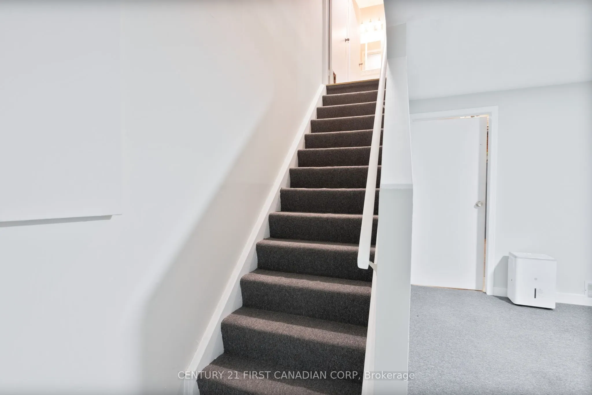320 Westminster Avenue, #21
