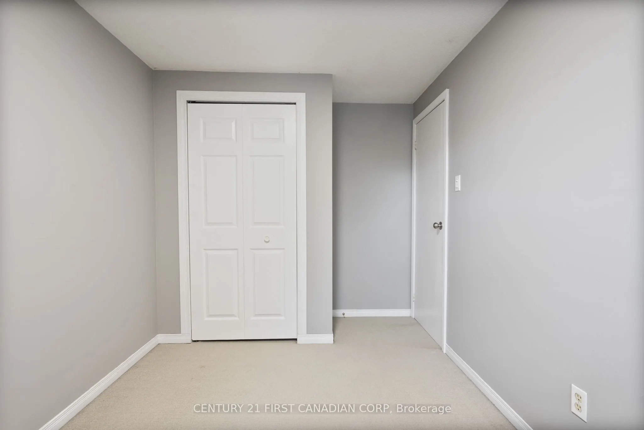 320 Westminster Avenue, #21