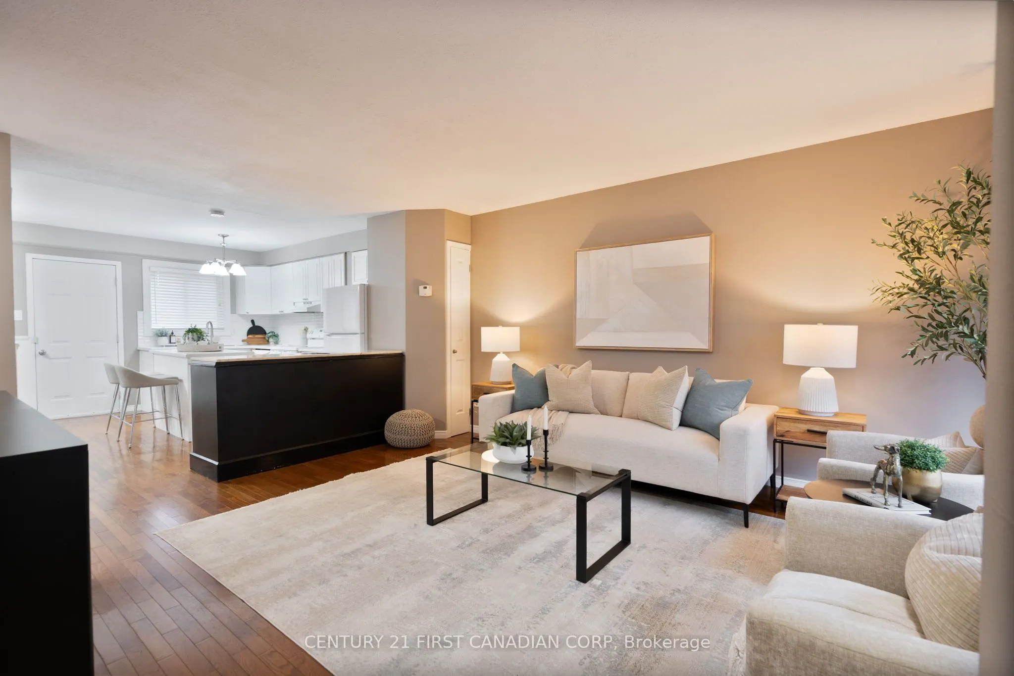 320 Westminster Avenue, #21