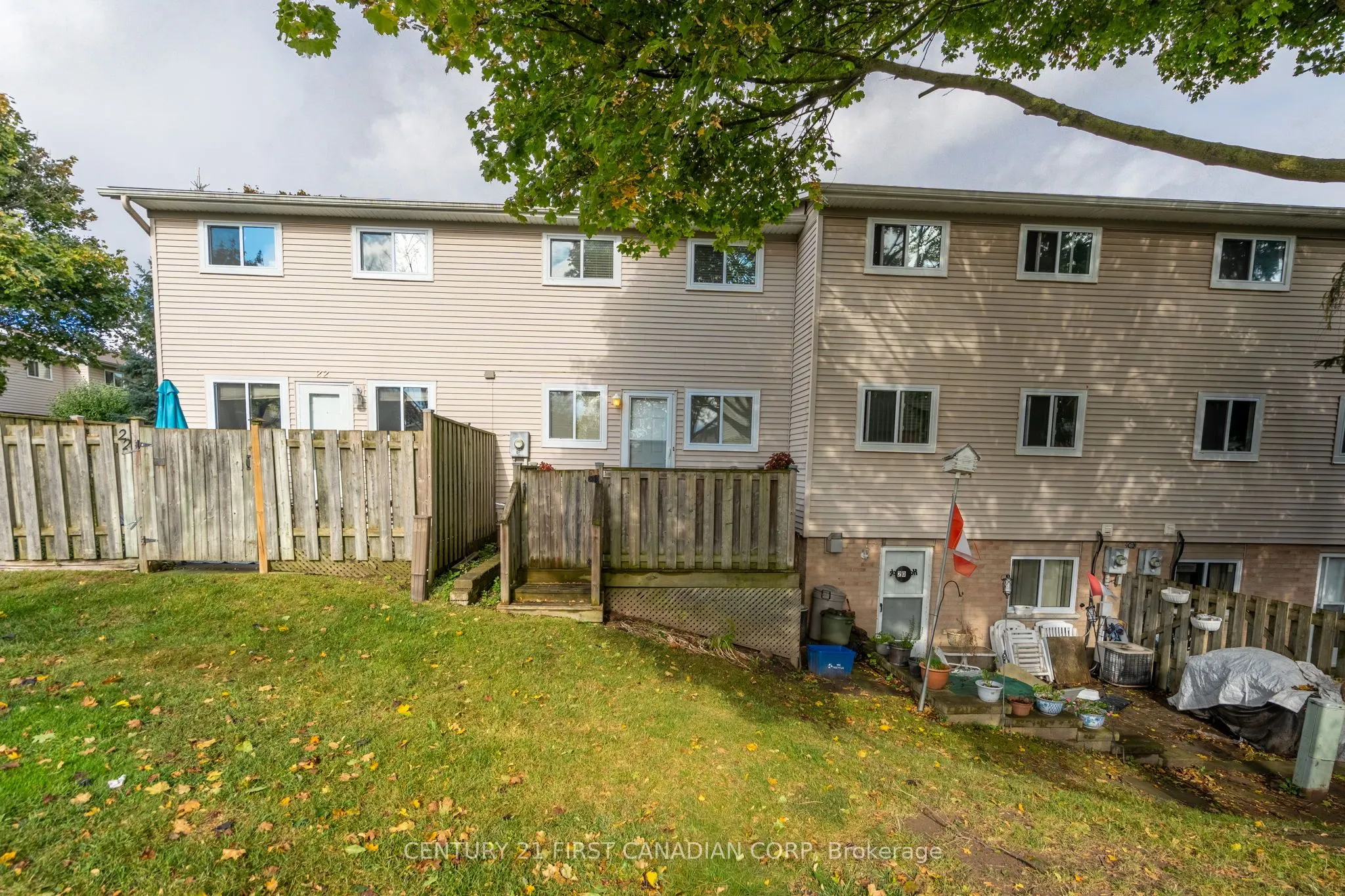 320 Westminster Avenue, #21