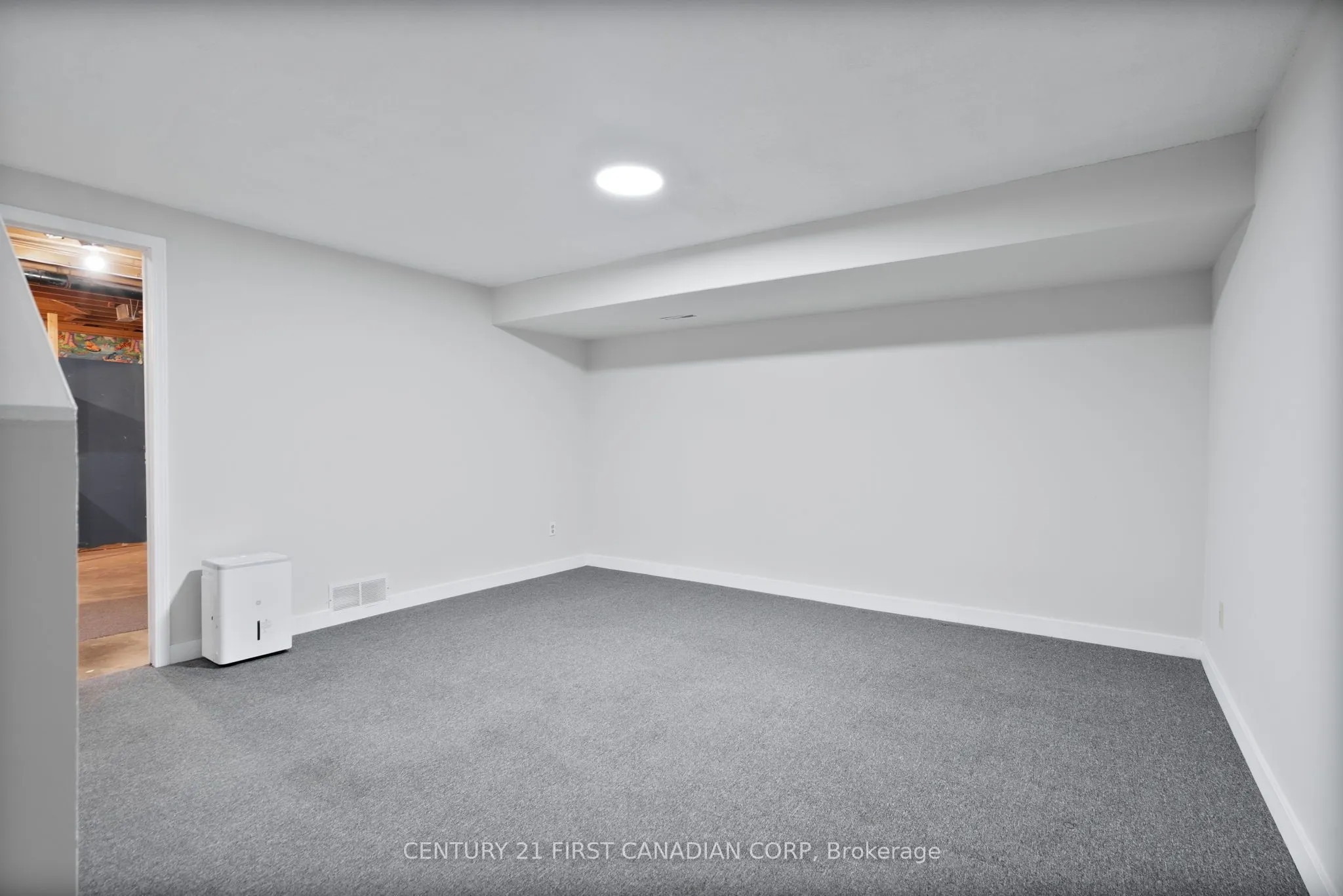 320 Westminster Avenue, #21
