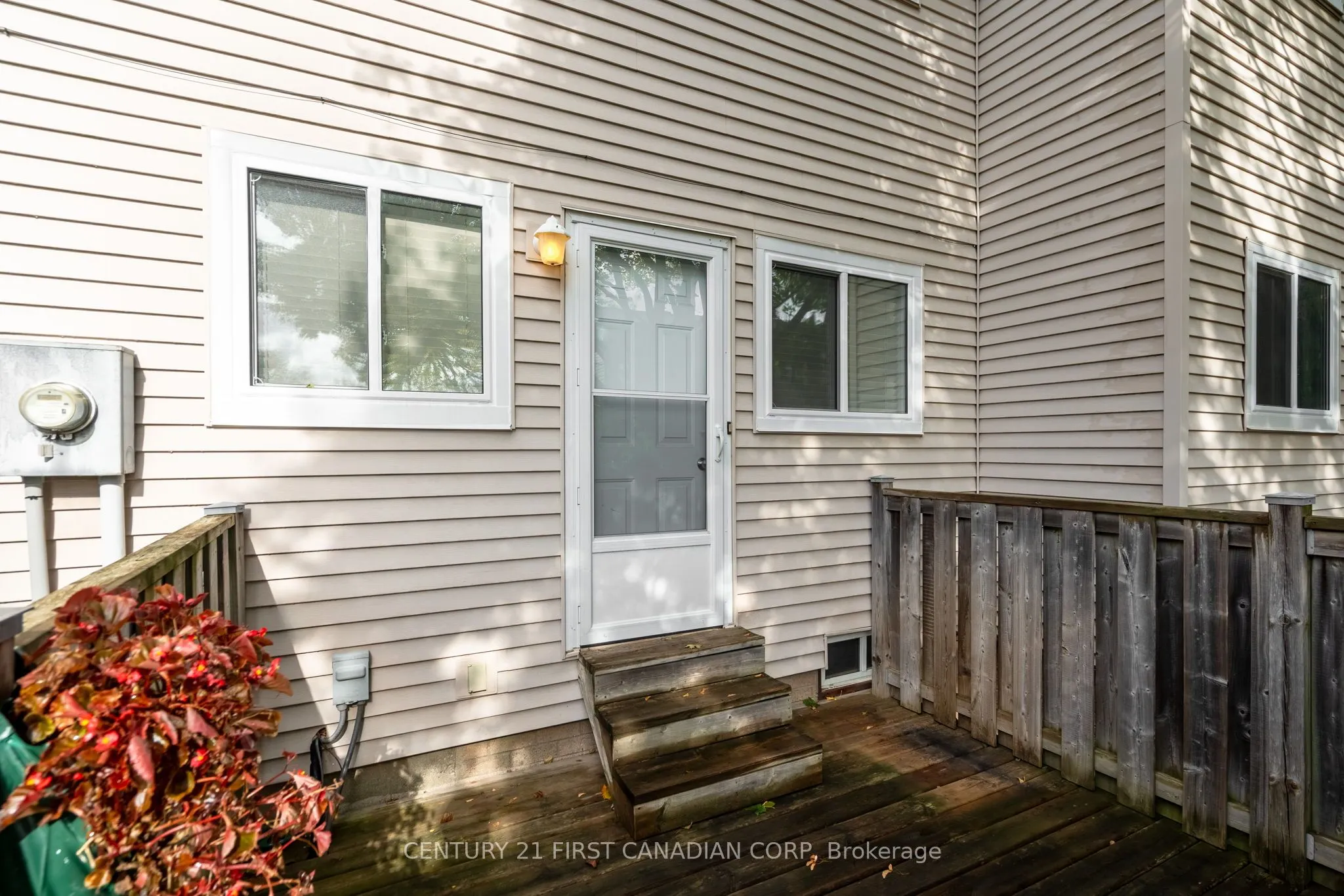 320 Westminster Avenue, #21