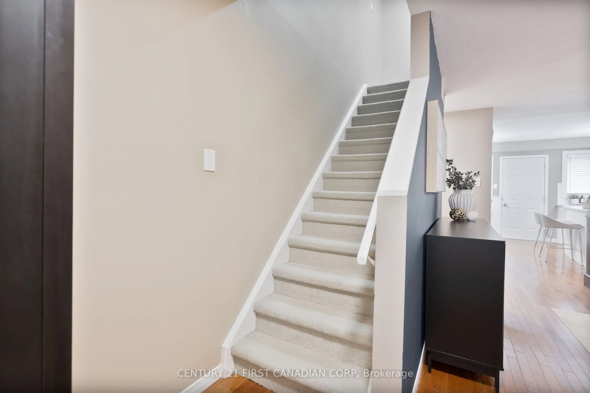 320 Westminster Avenue, #21