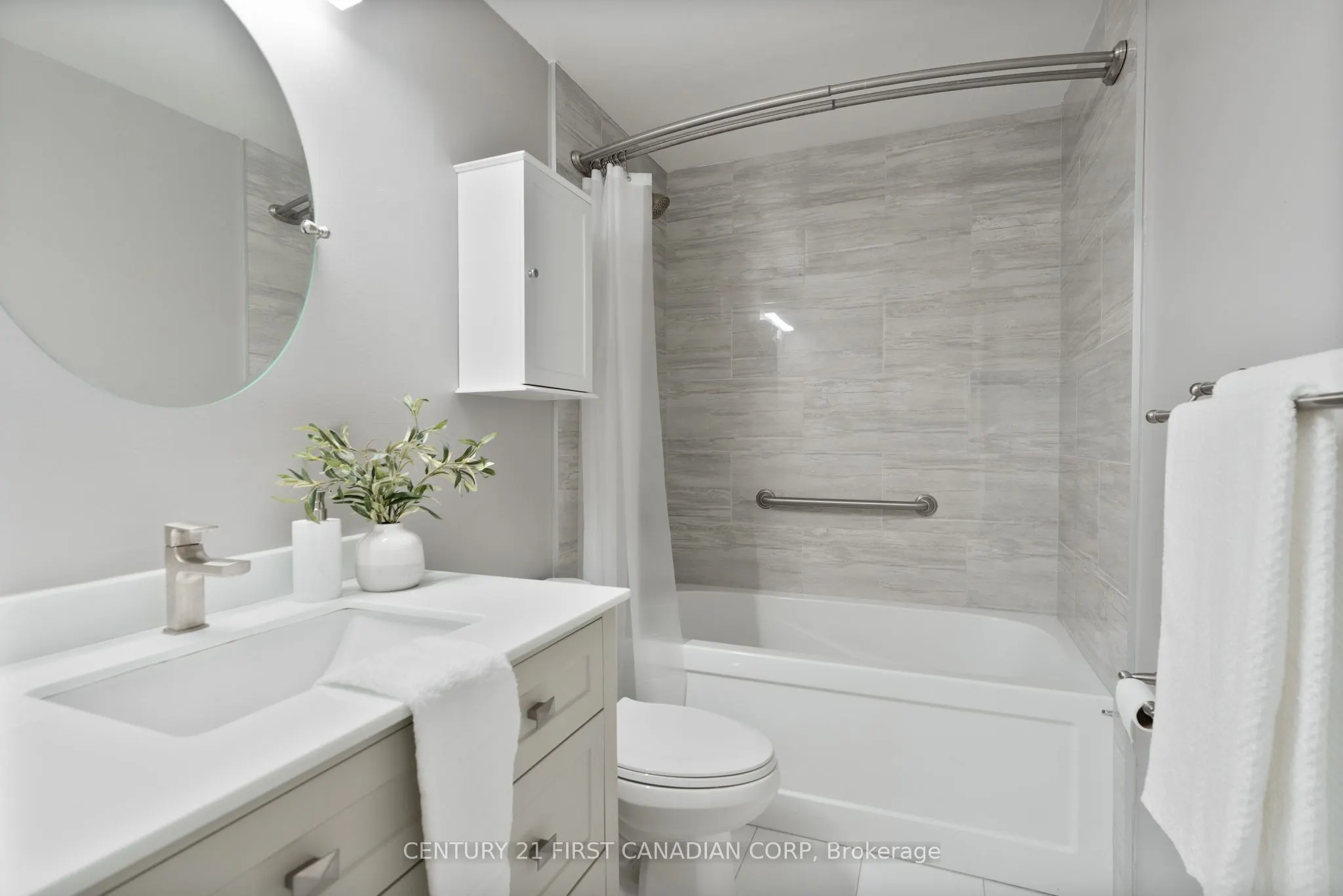 320 Westminster Avenue, #21