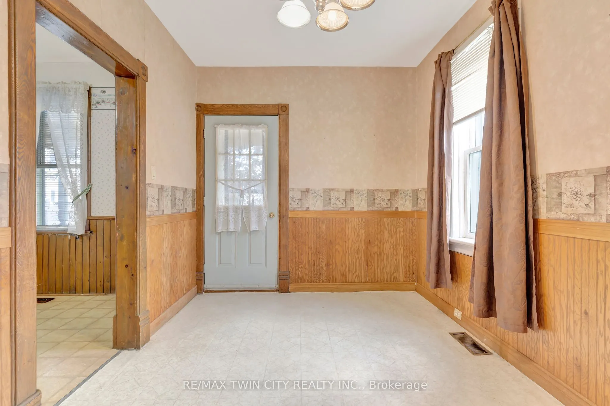 3454 Lobsinger Lane