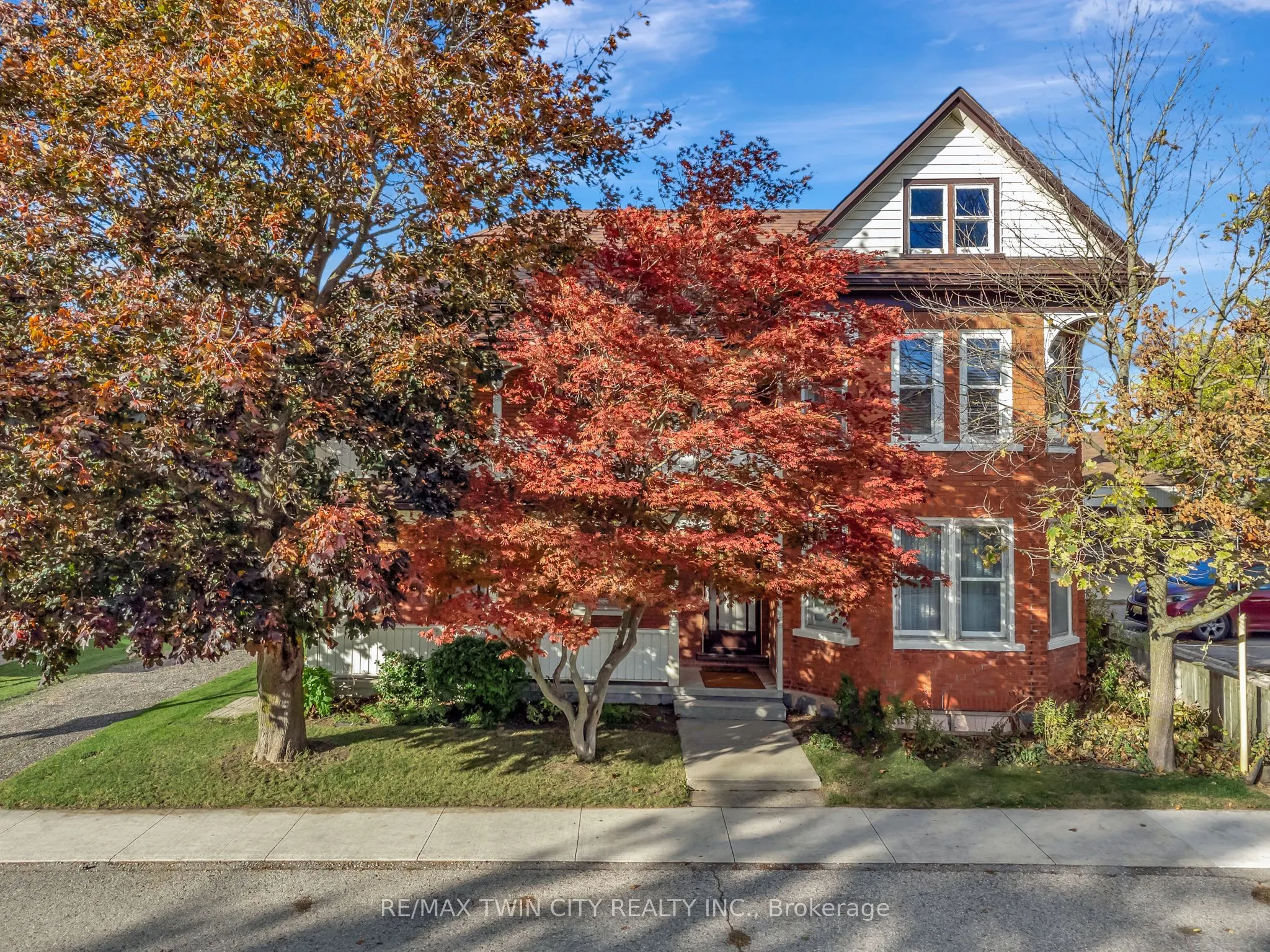 3454 Lobsinger Lane