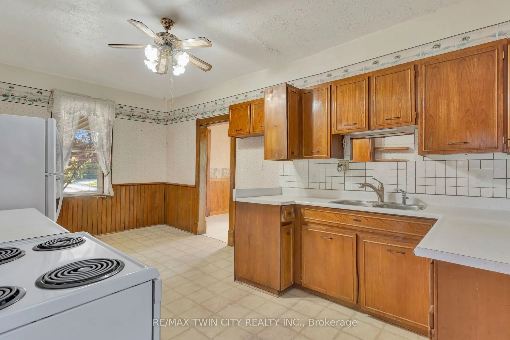 3454 Lobsinger Lane