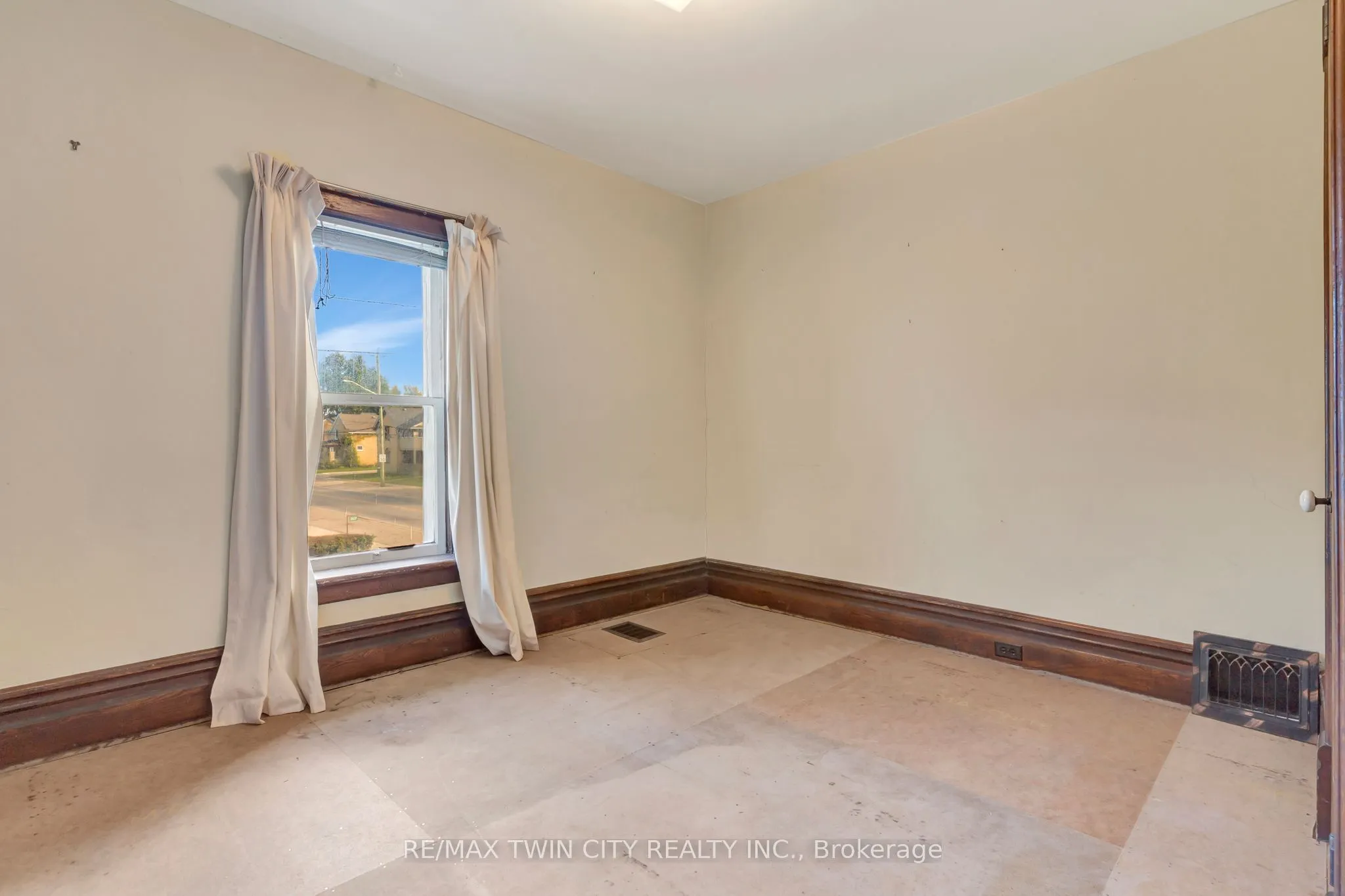 3454 Lobsinger Lane