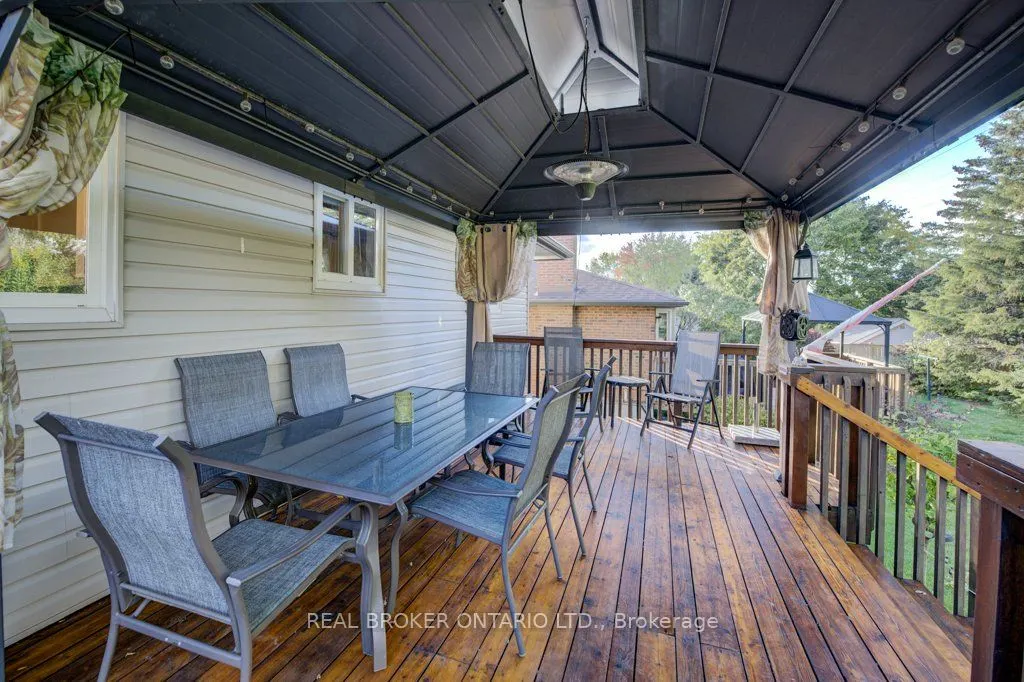 34 Willow Green Court