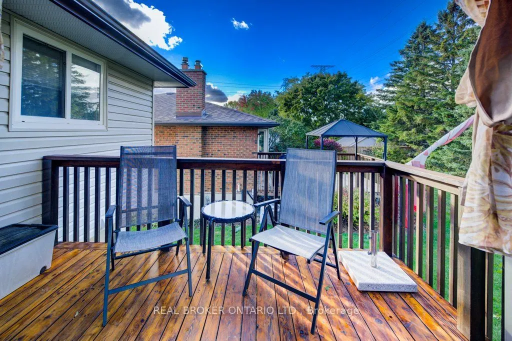 34 Willow Green Court