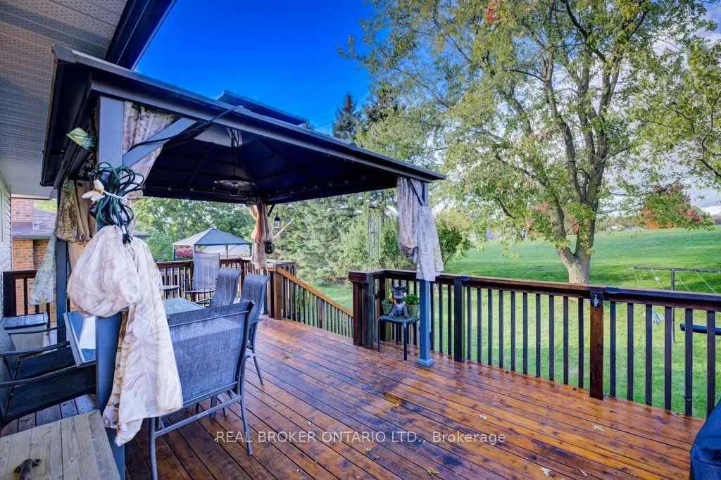 34 Willow Green Court