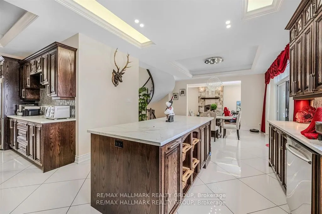 699 Ballycastle Crescent