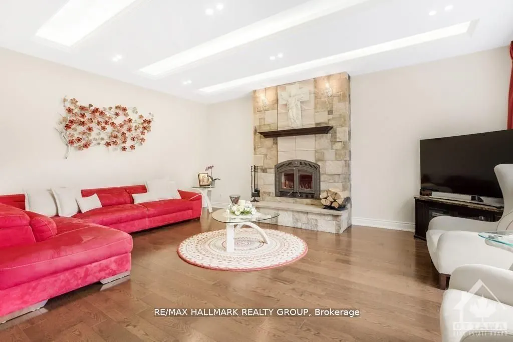 699 Ballycastle Crescent