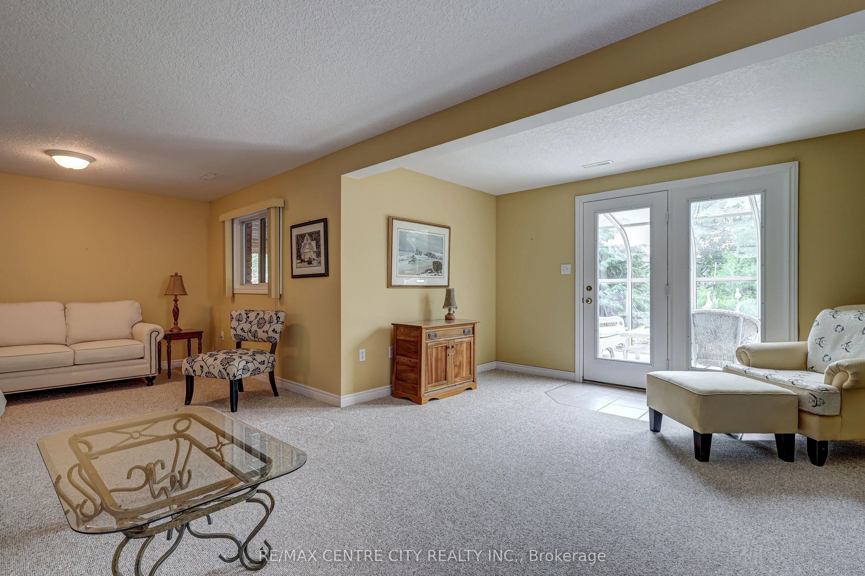 29 Hickory Lane