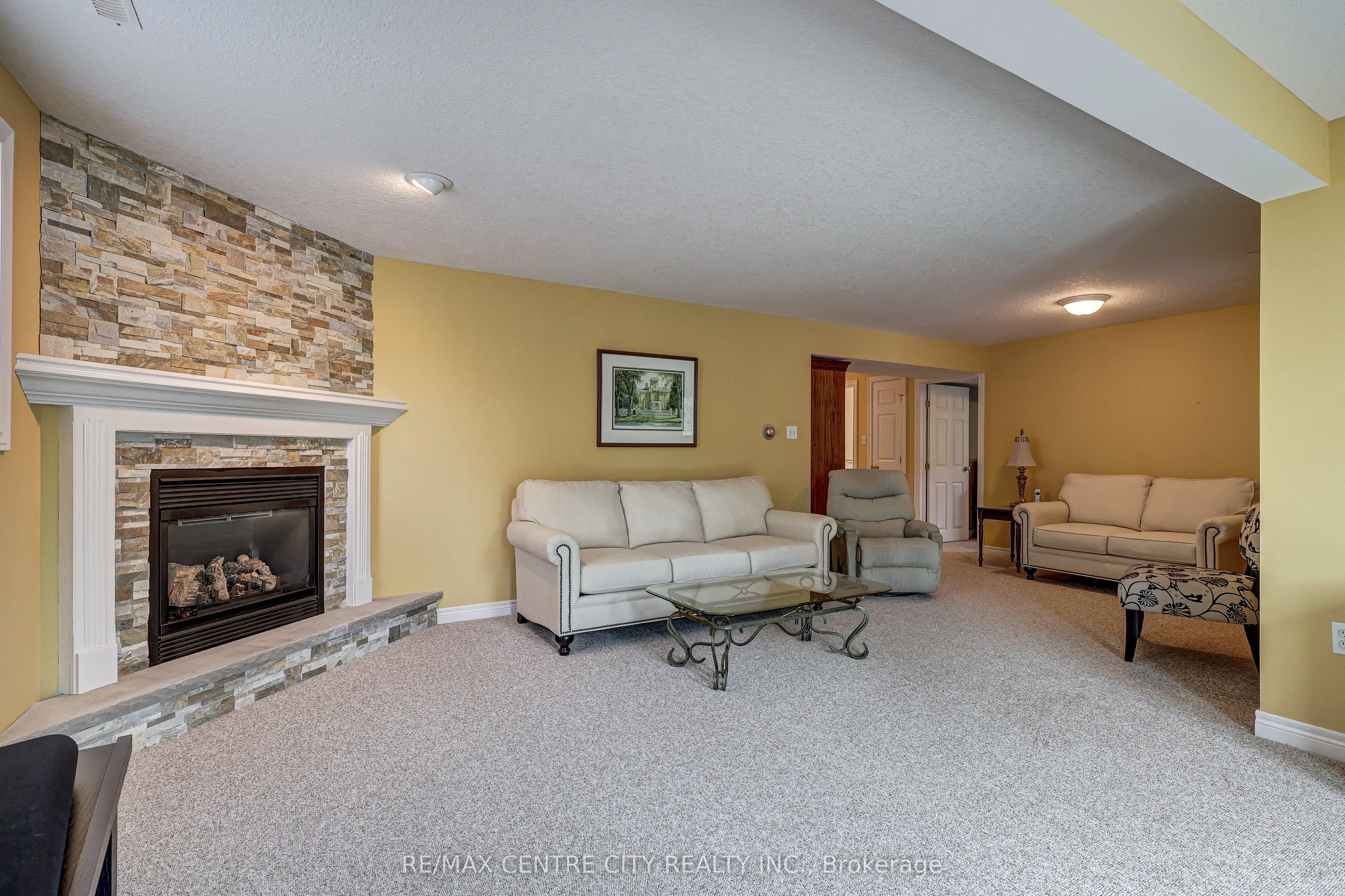 29 Hickory Lane