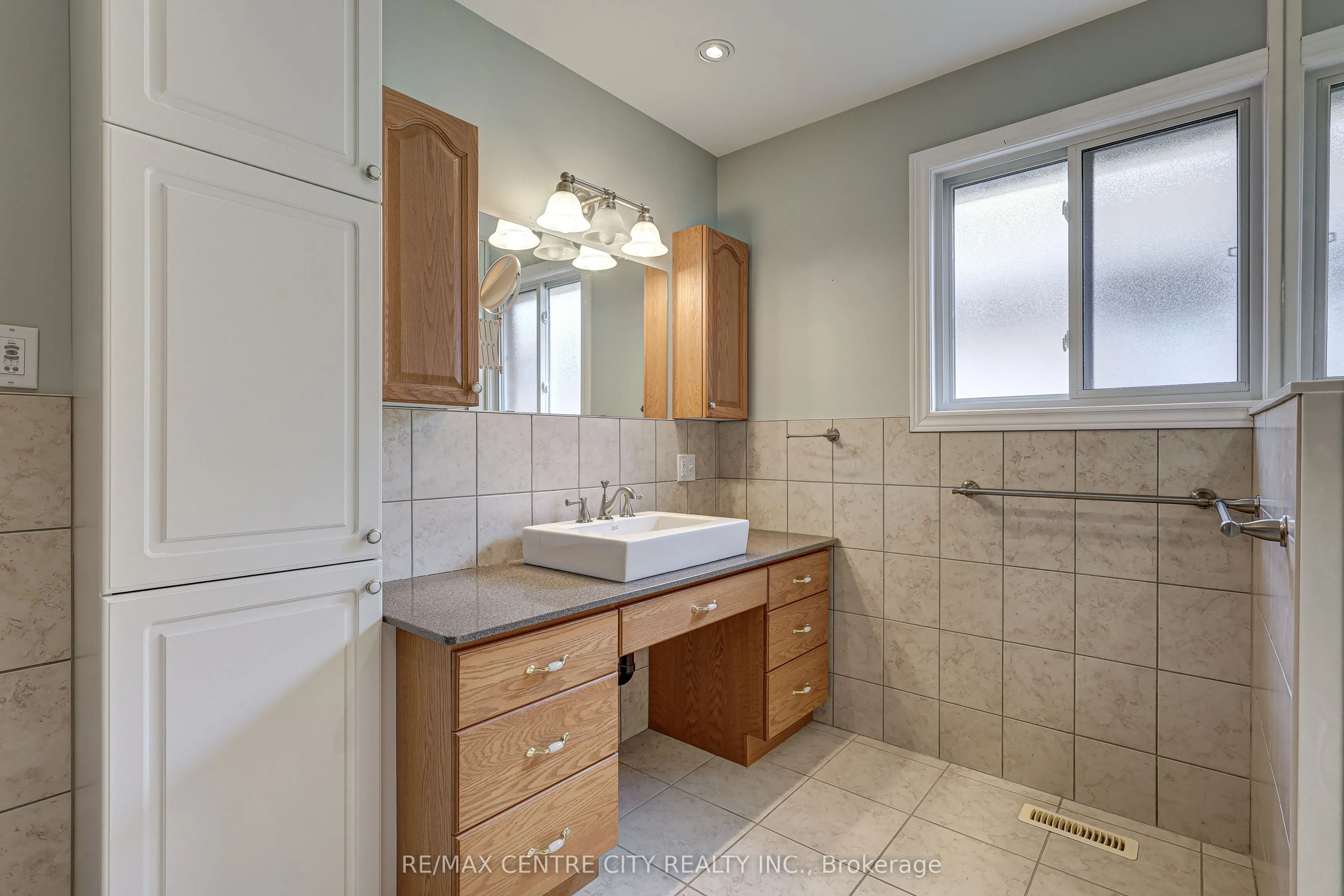 29 Hickory Lane