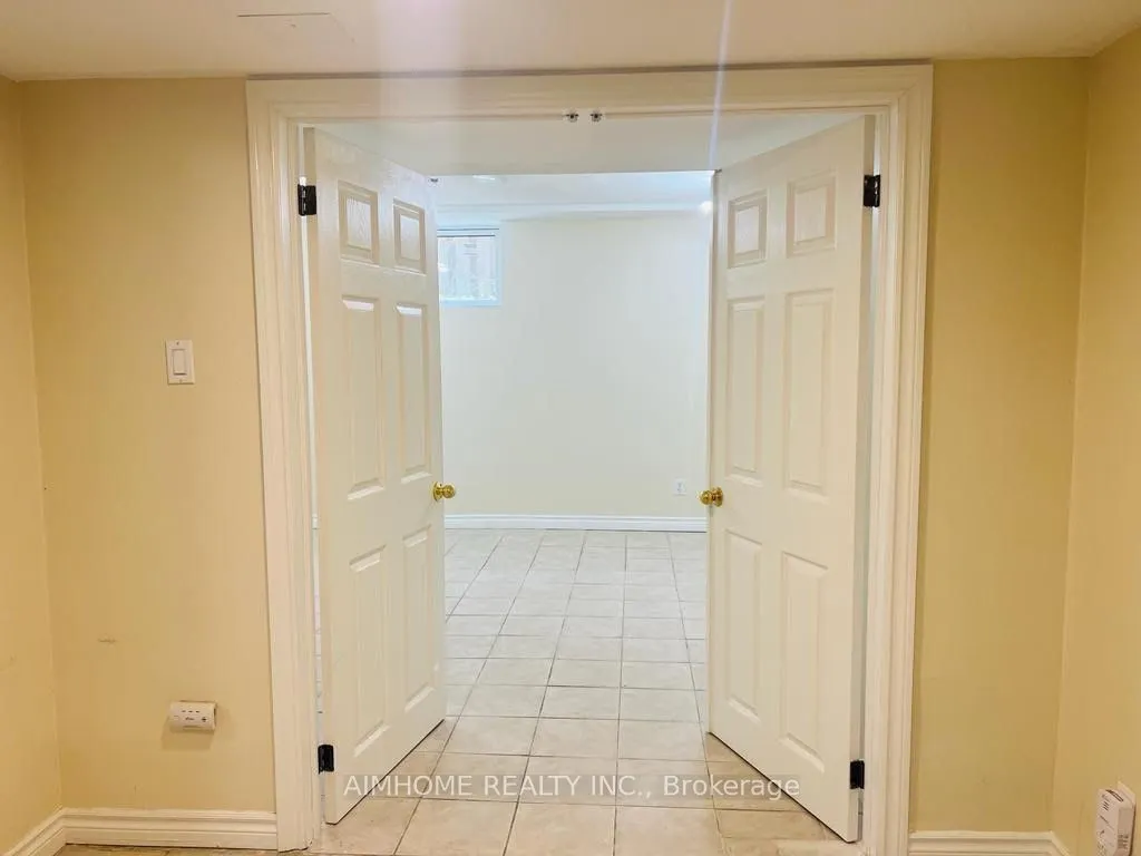 279 Vansickle Road, #Basement