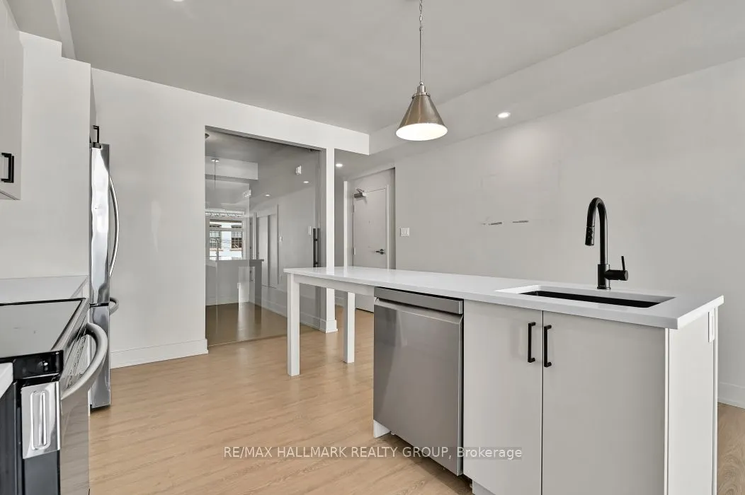 260 Armstrong Street, #201