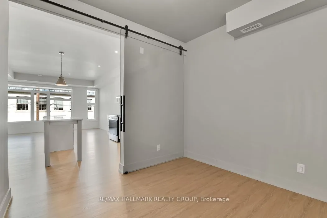 260 Armstrong Street, #201
