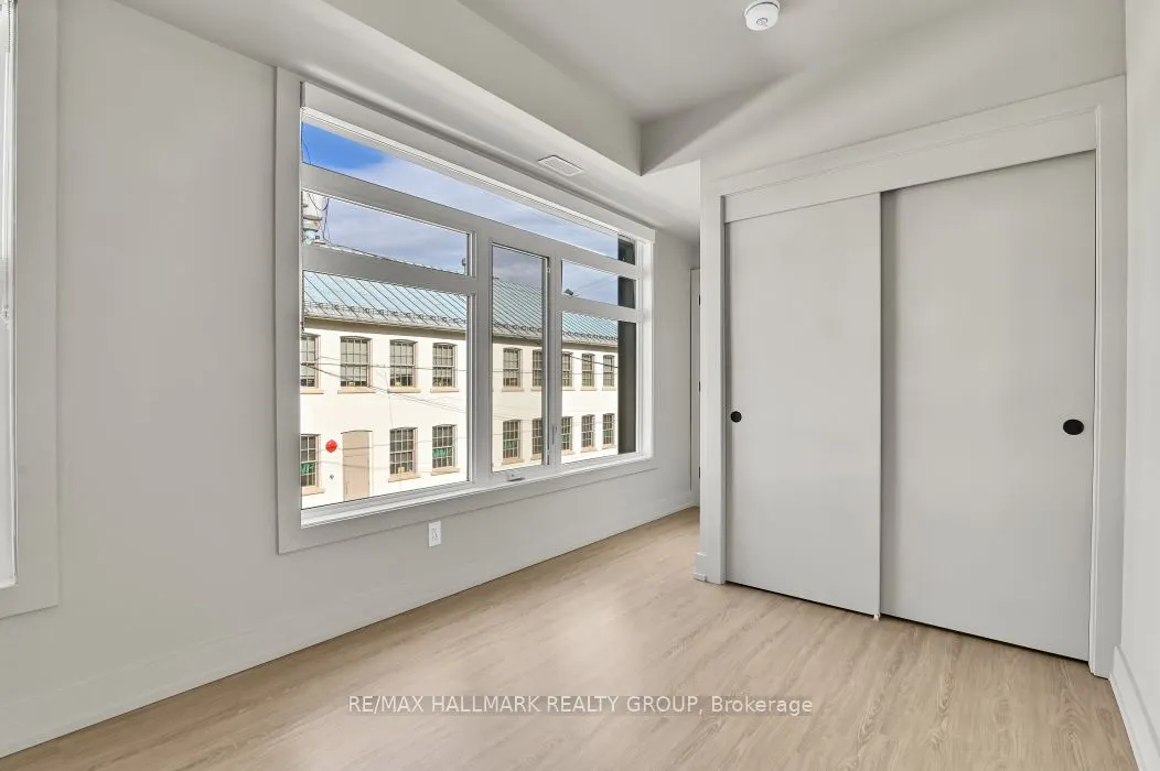 260 Armstrong Street, #201
