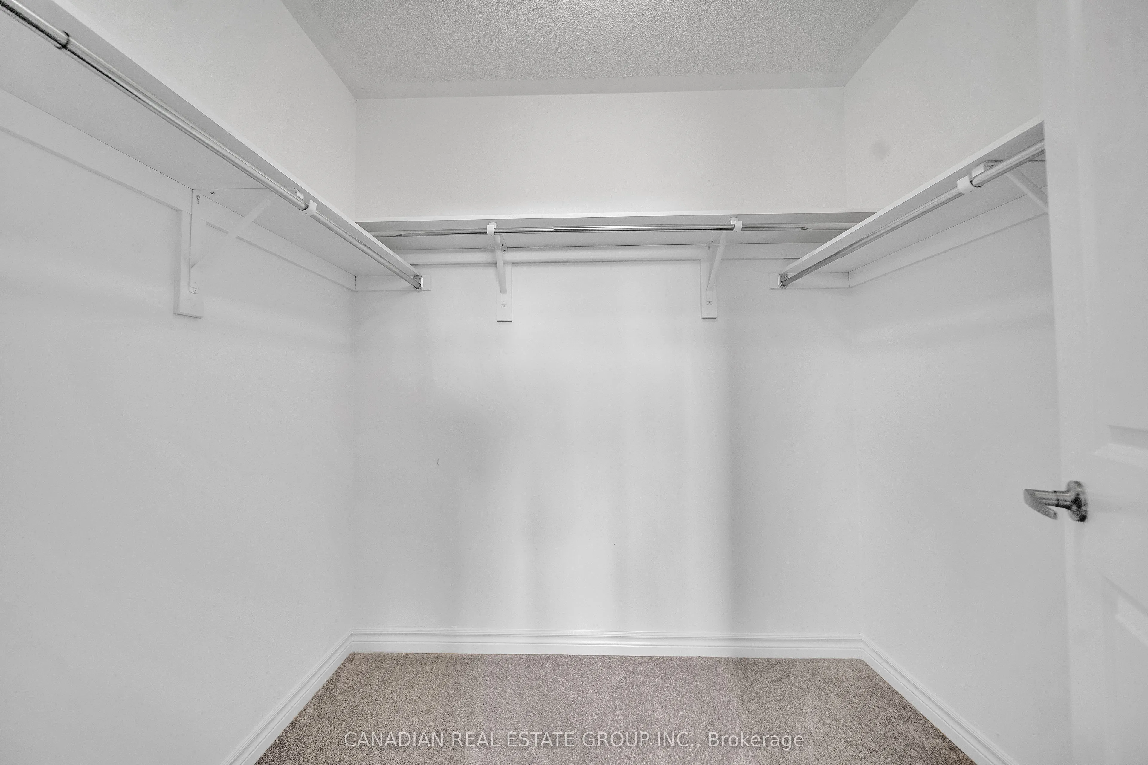 436 Vandusen Avenue