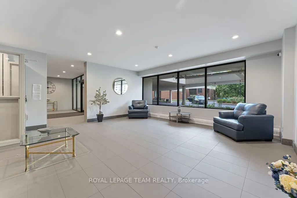 665 Bathgate Drive, #302