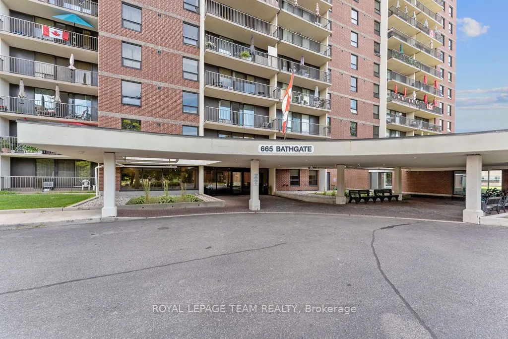 665 Bathgate Drive, #302