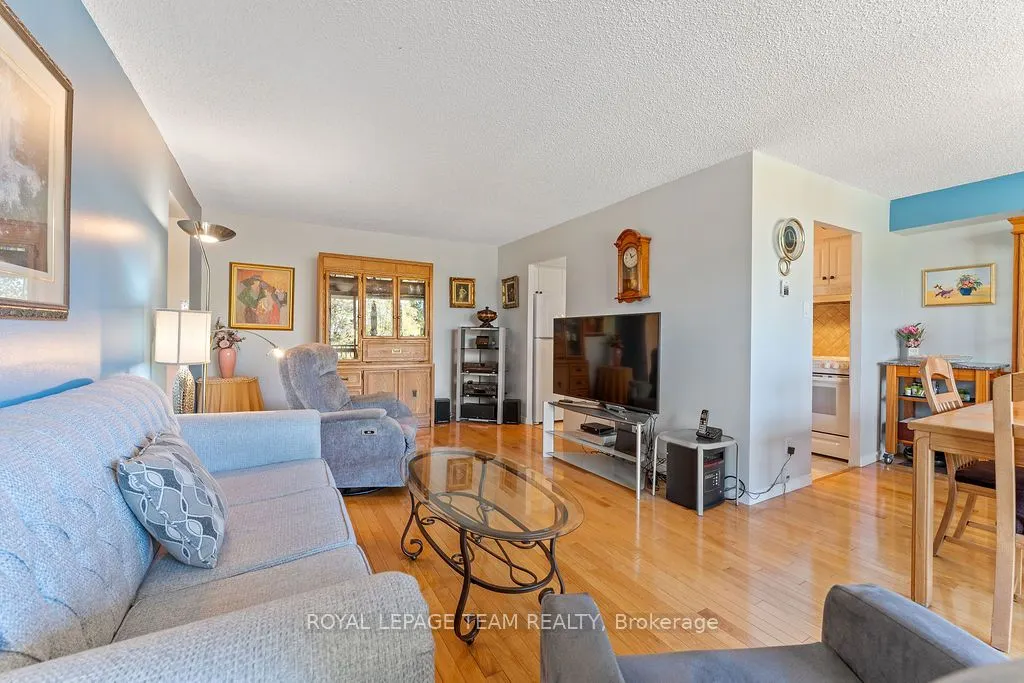 665 Bathgate Drive, #302