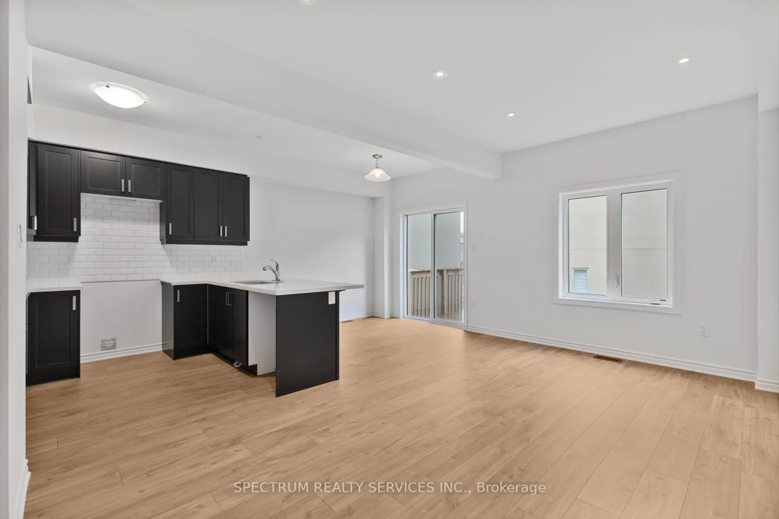305 Garner Road W, #66
