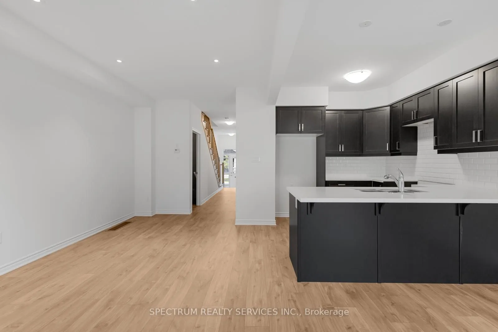 305 Garner Road W, #66