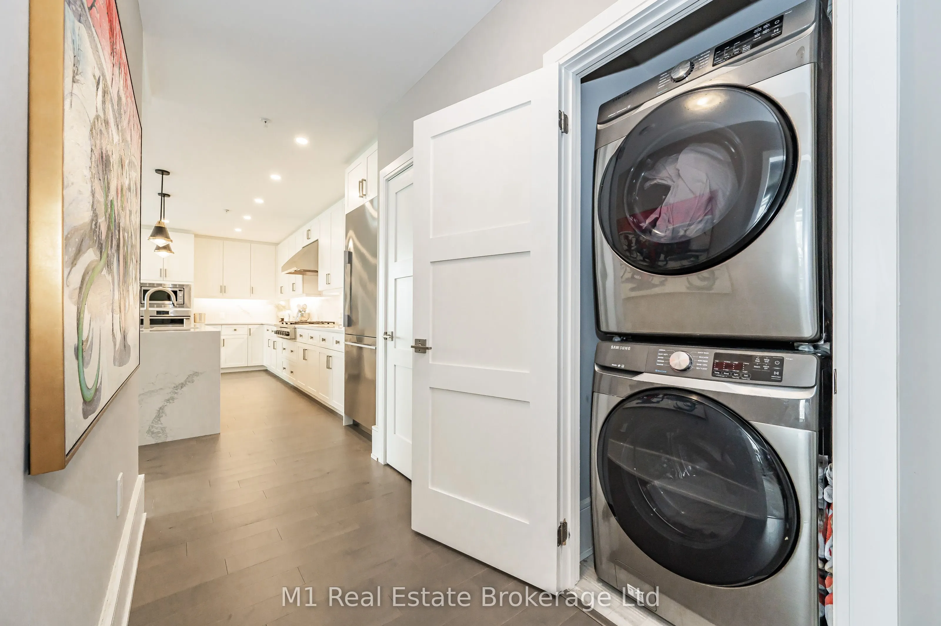 73 ARTHUR Street S, #RRC1