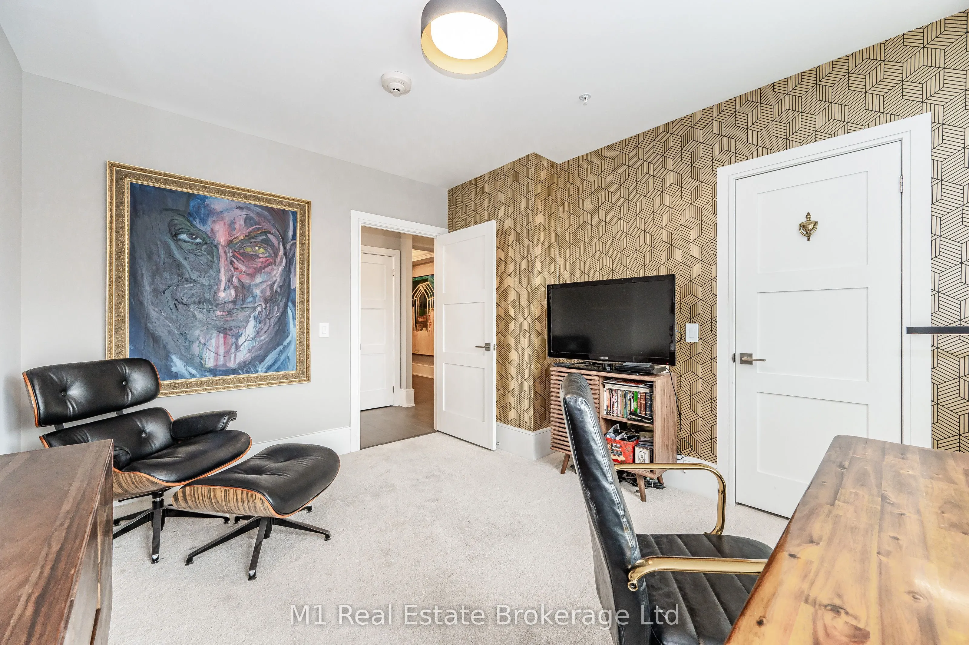 73 ARTHUR Street S, #RRC1