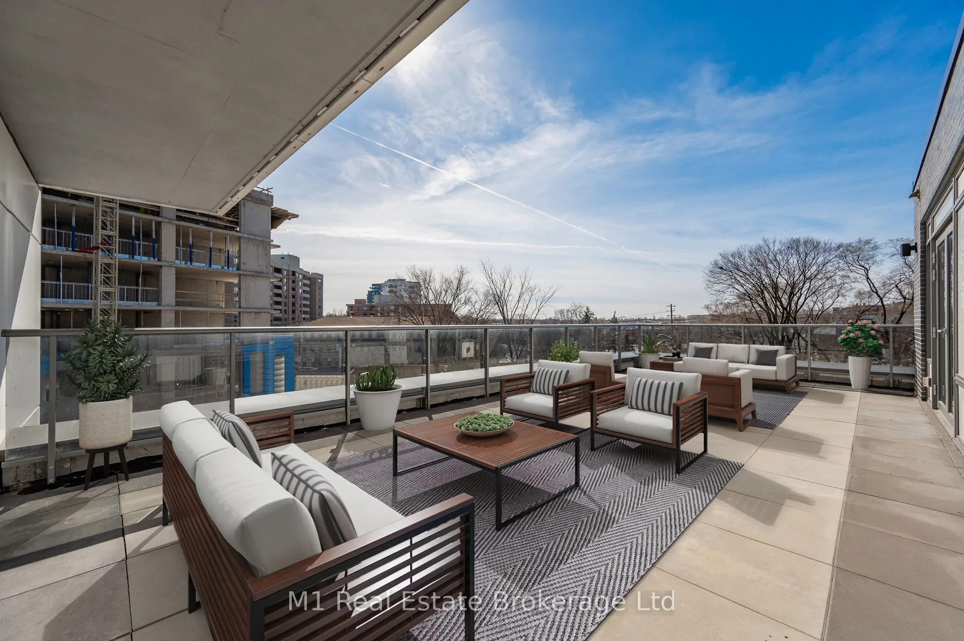 73 ARTHUR Street S, #RRC1