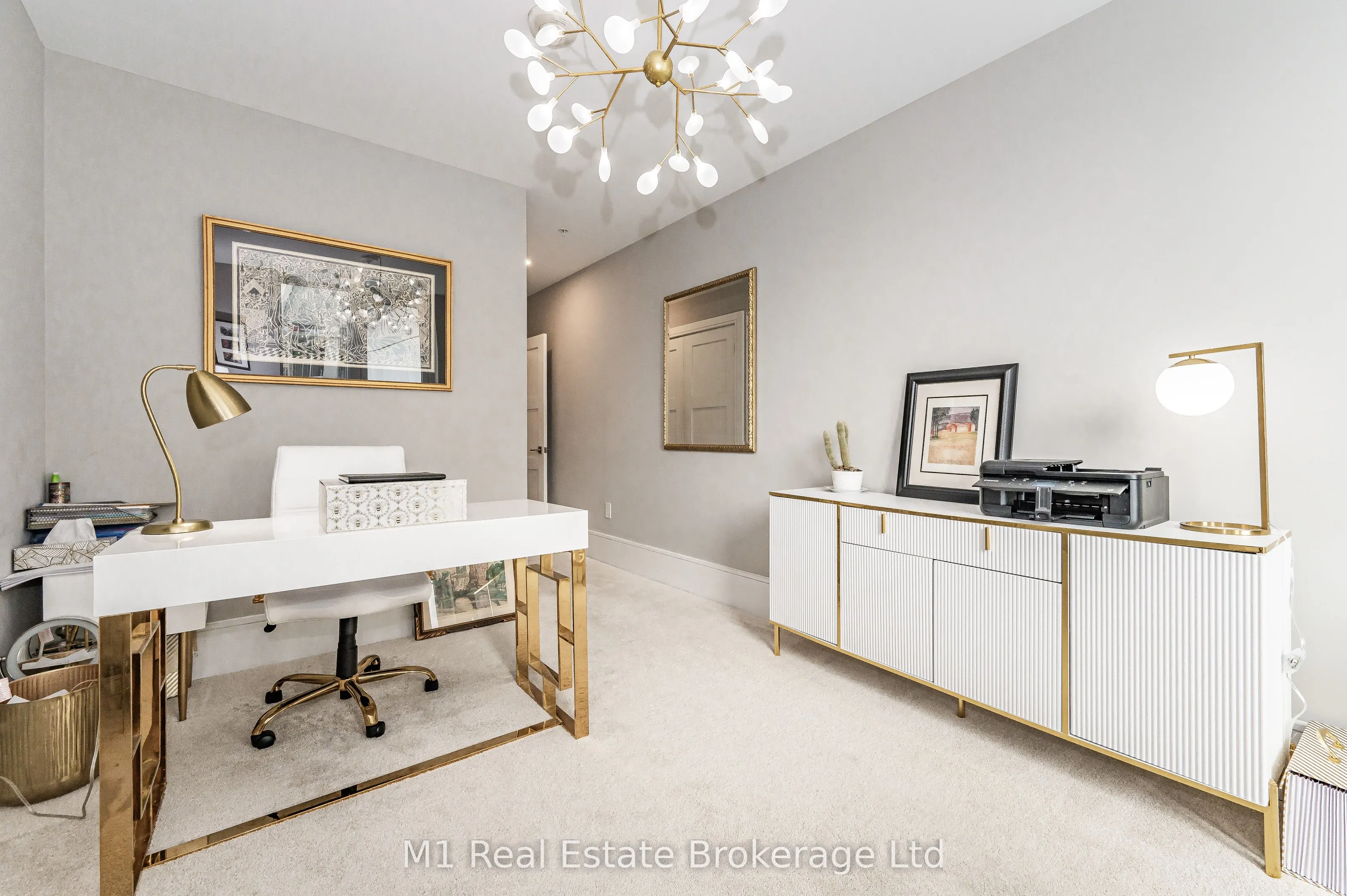 73 ARTHUR Street S, #RRC1