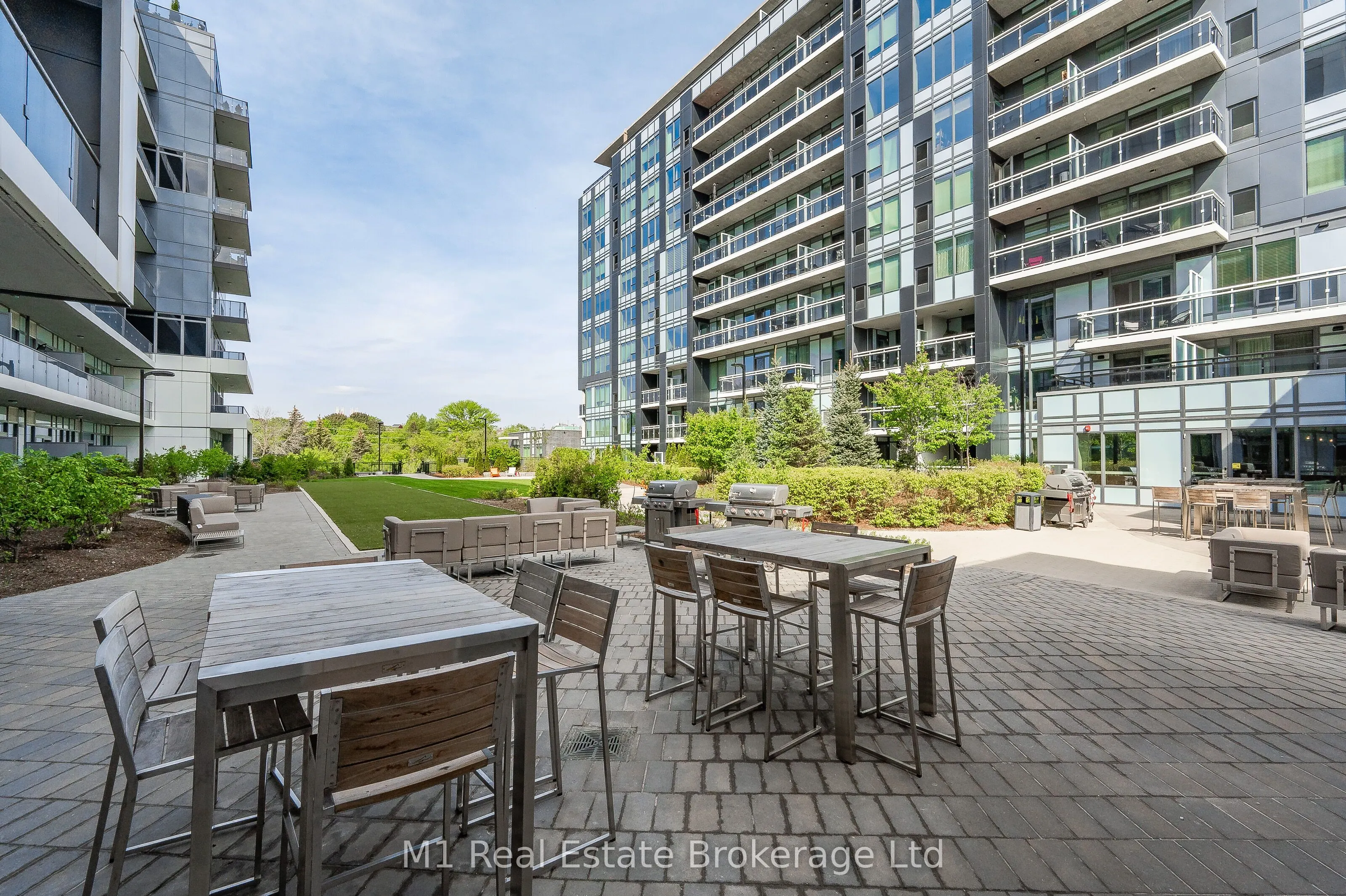 73 ARTHUR Street S, #RRC1
