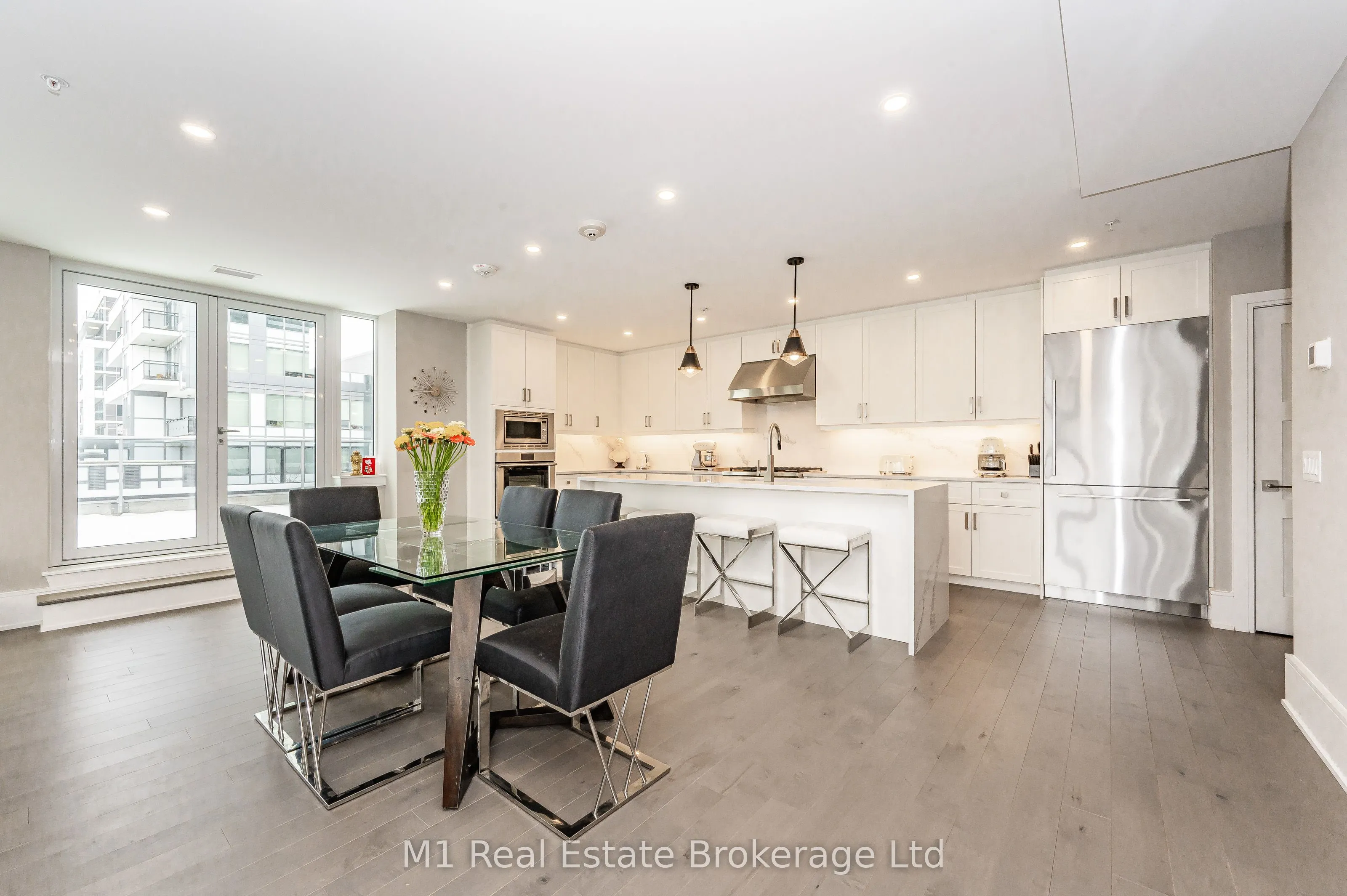 73 ARTHUR Street S, #RRC1