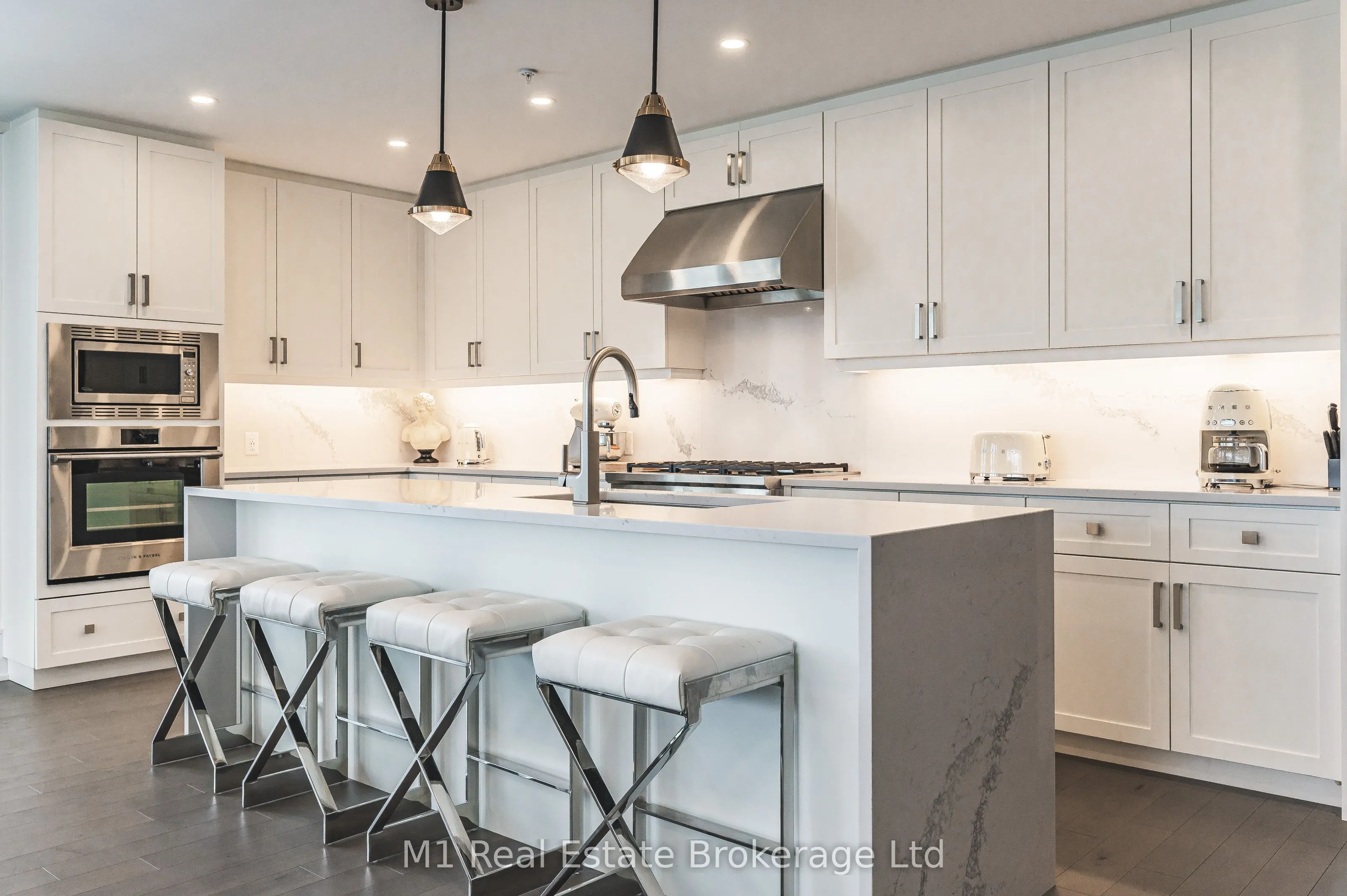 73 ARTHUR Street S, #RRC1