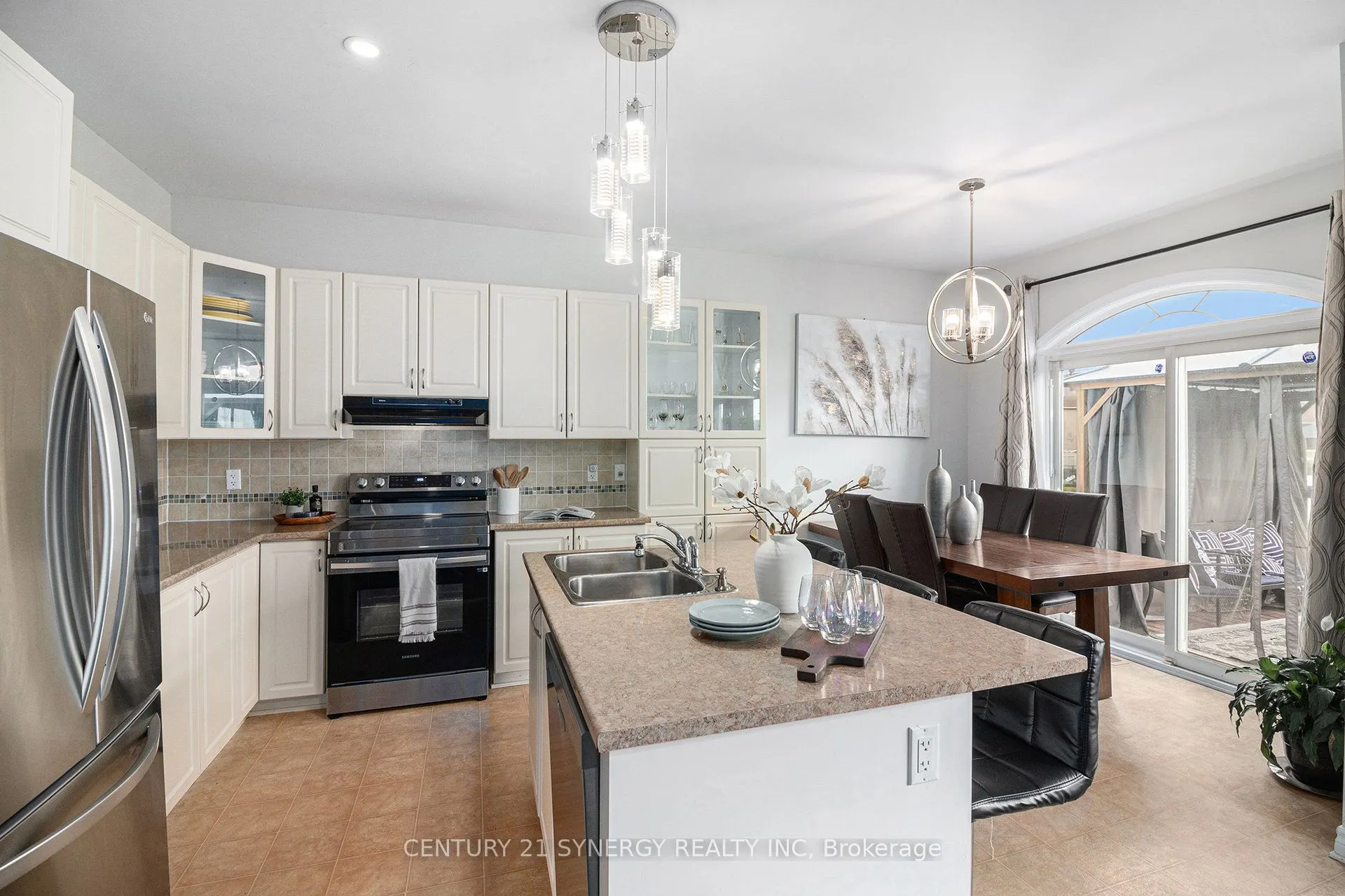 2479 Esprit Drive