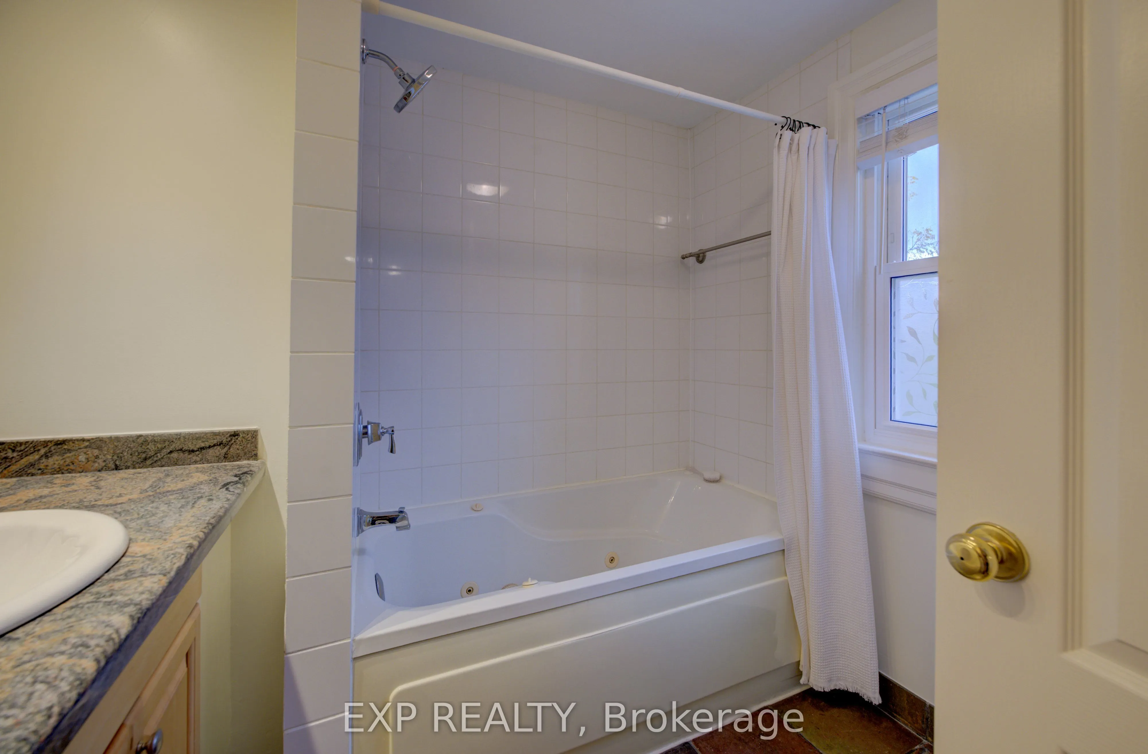 27 Dudhope Avenue
