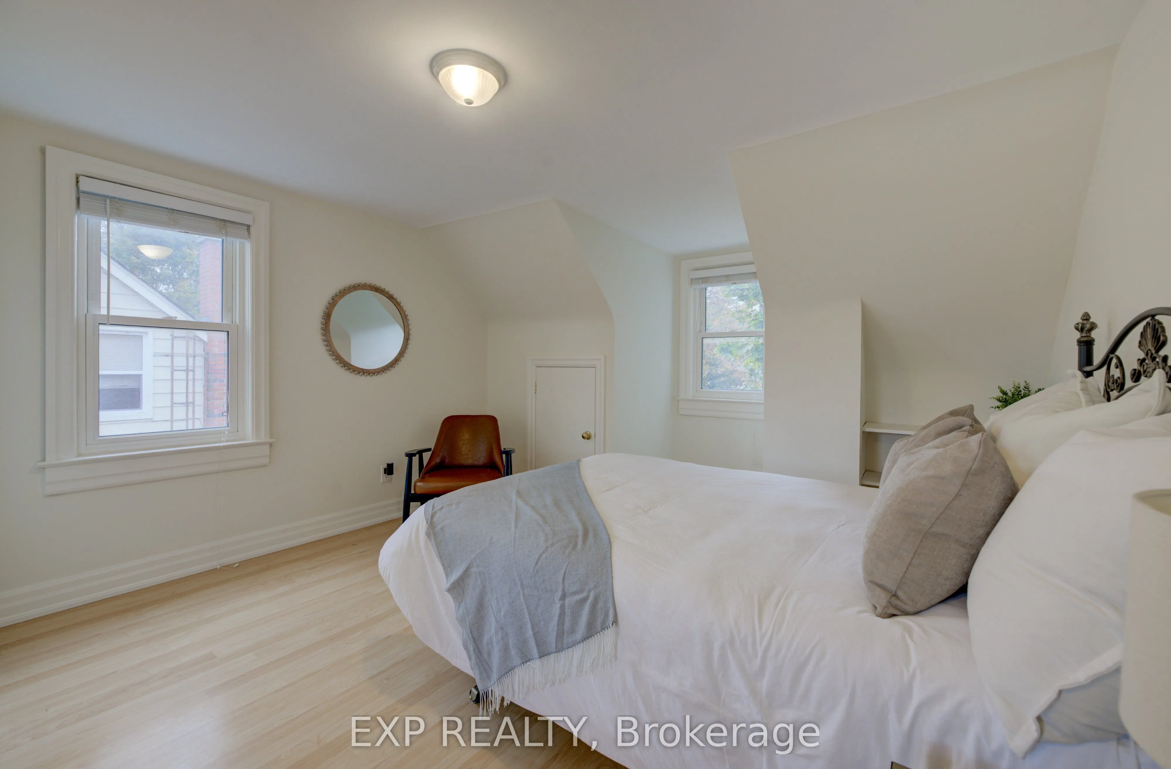 27 Dudhope Avenue