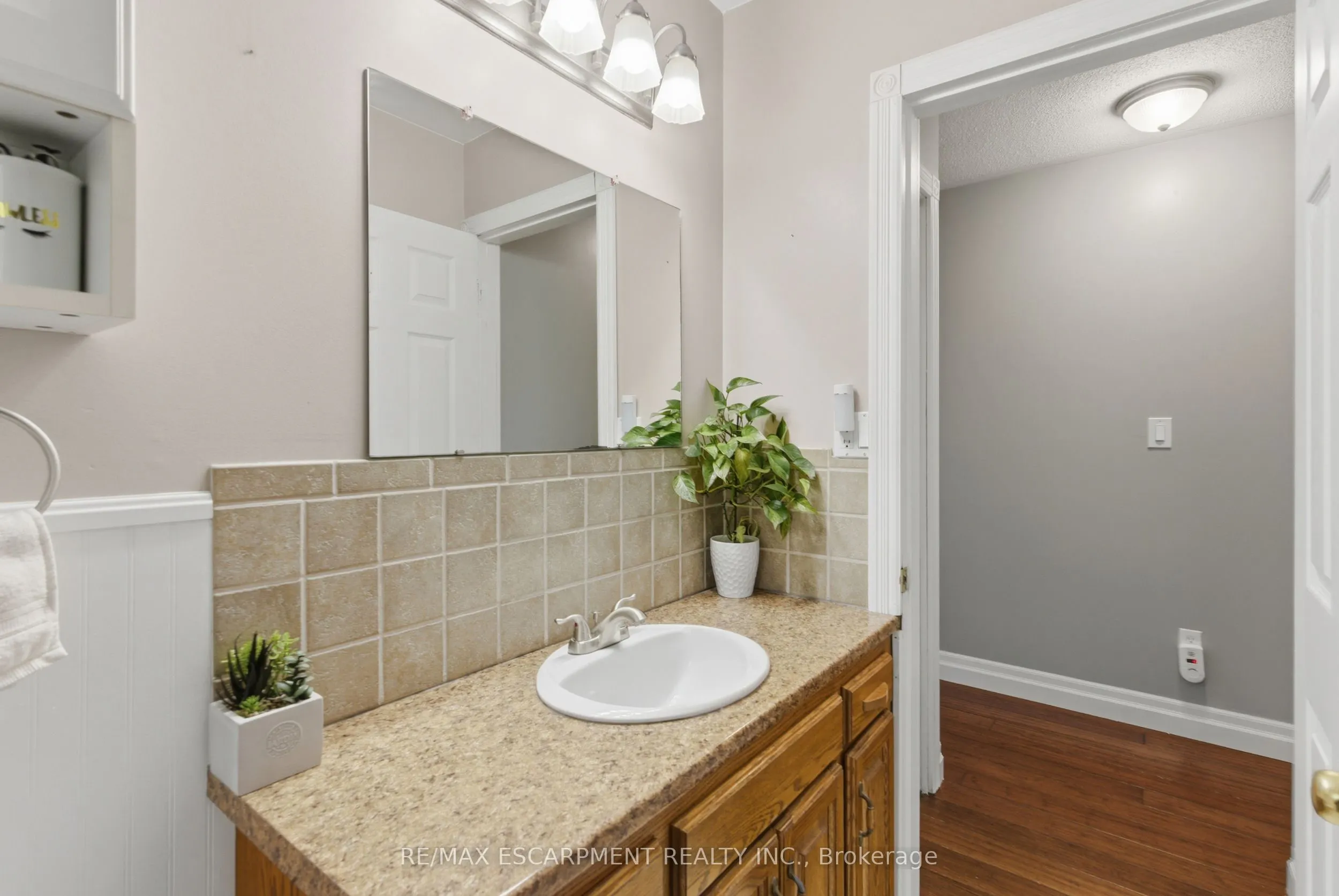62 OSWEGO PARK Road