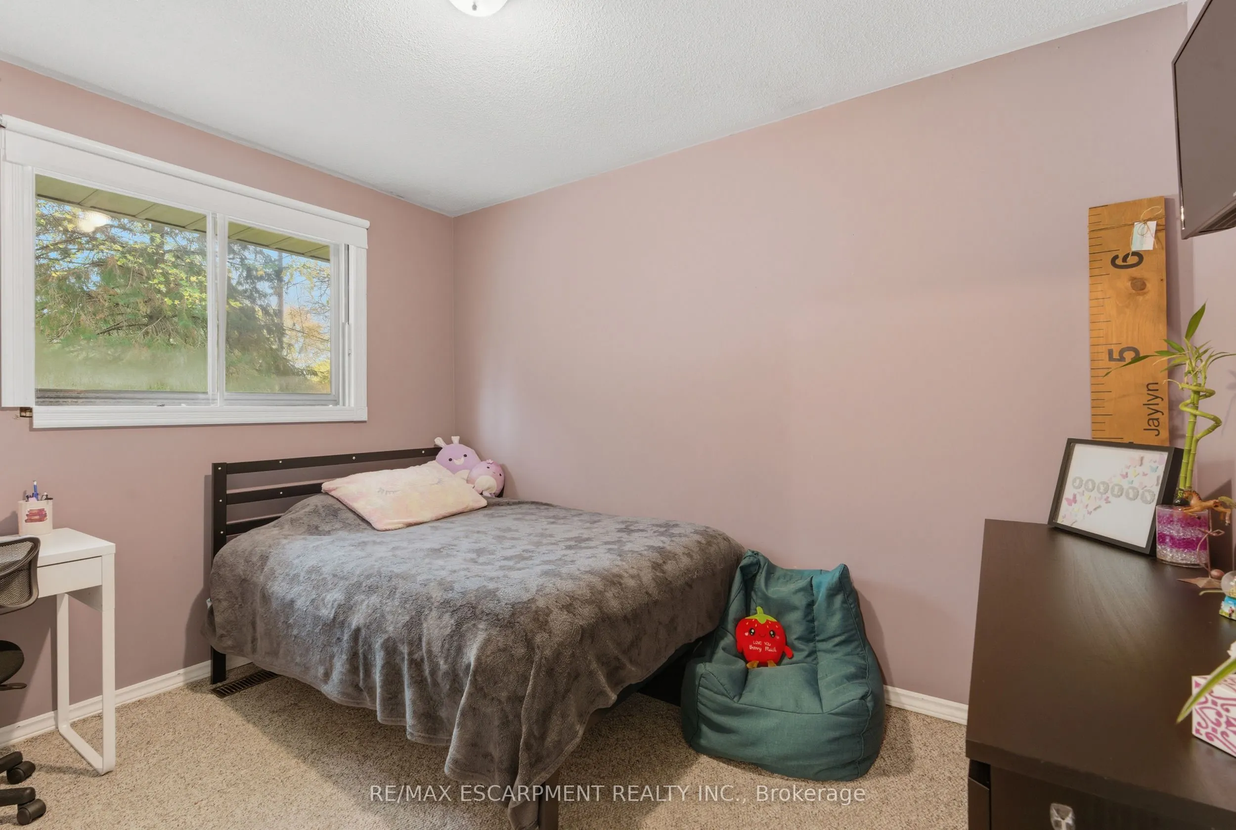62 OSWEGO PARK Road