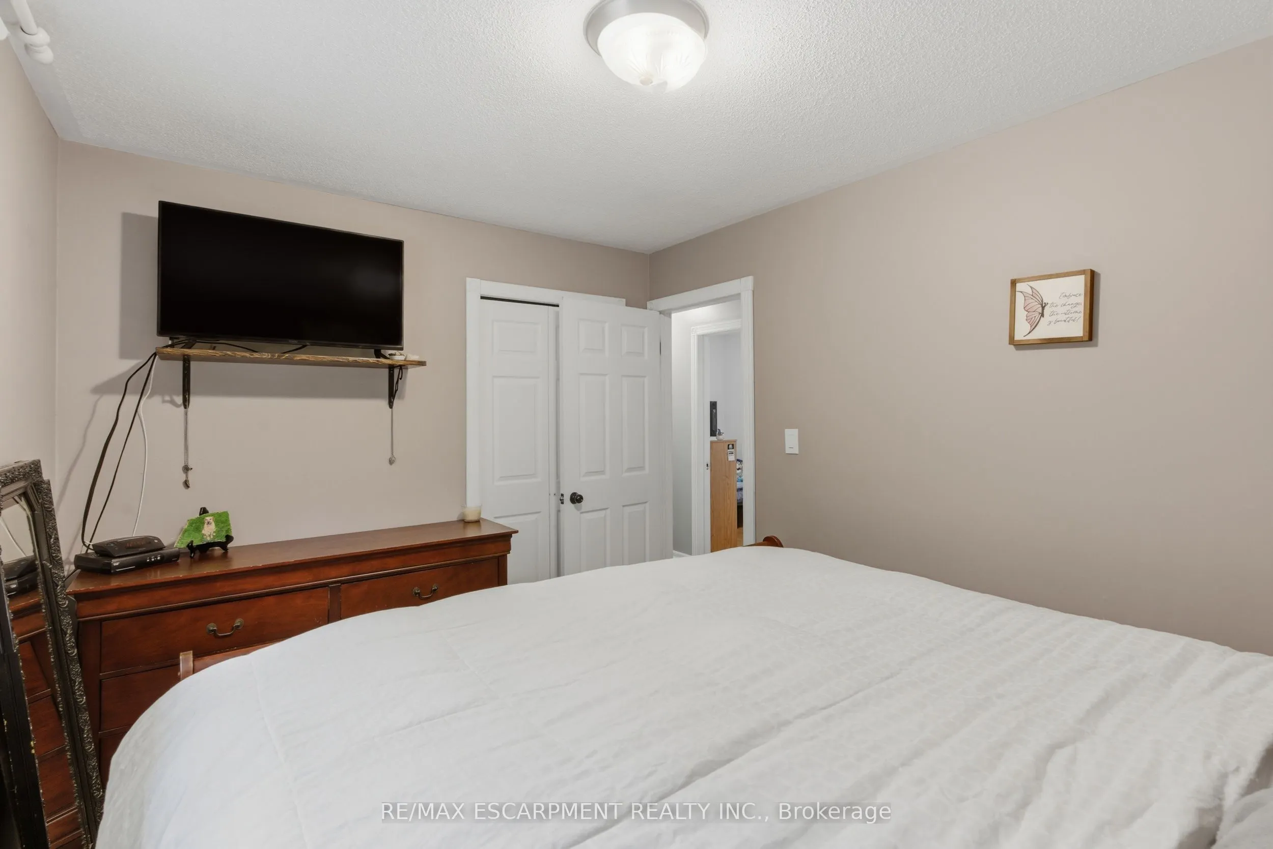 62 OSWEGO PARK Road