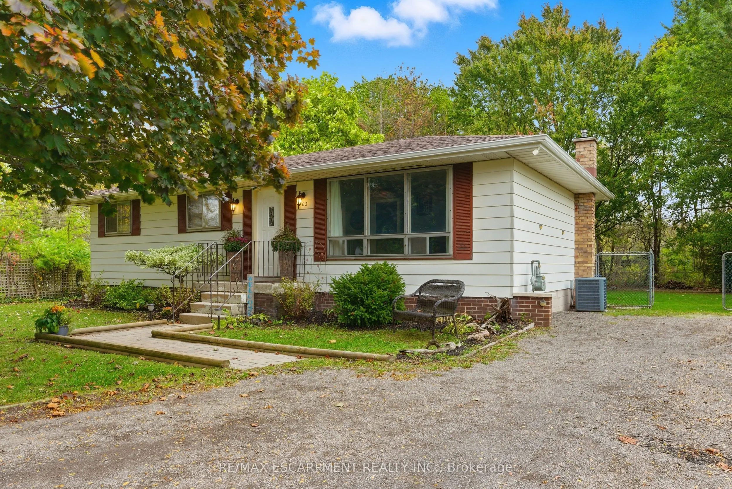 62 OSWEGO PARK Road