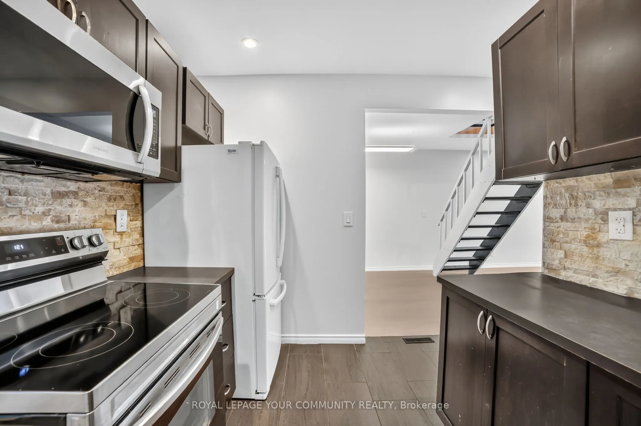 97 Garfield Avenue S