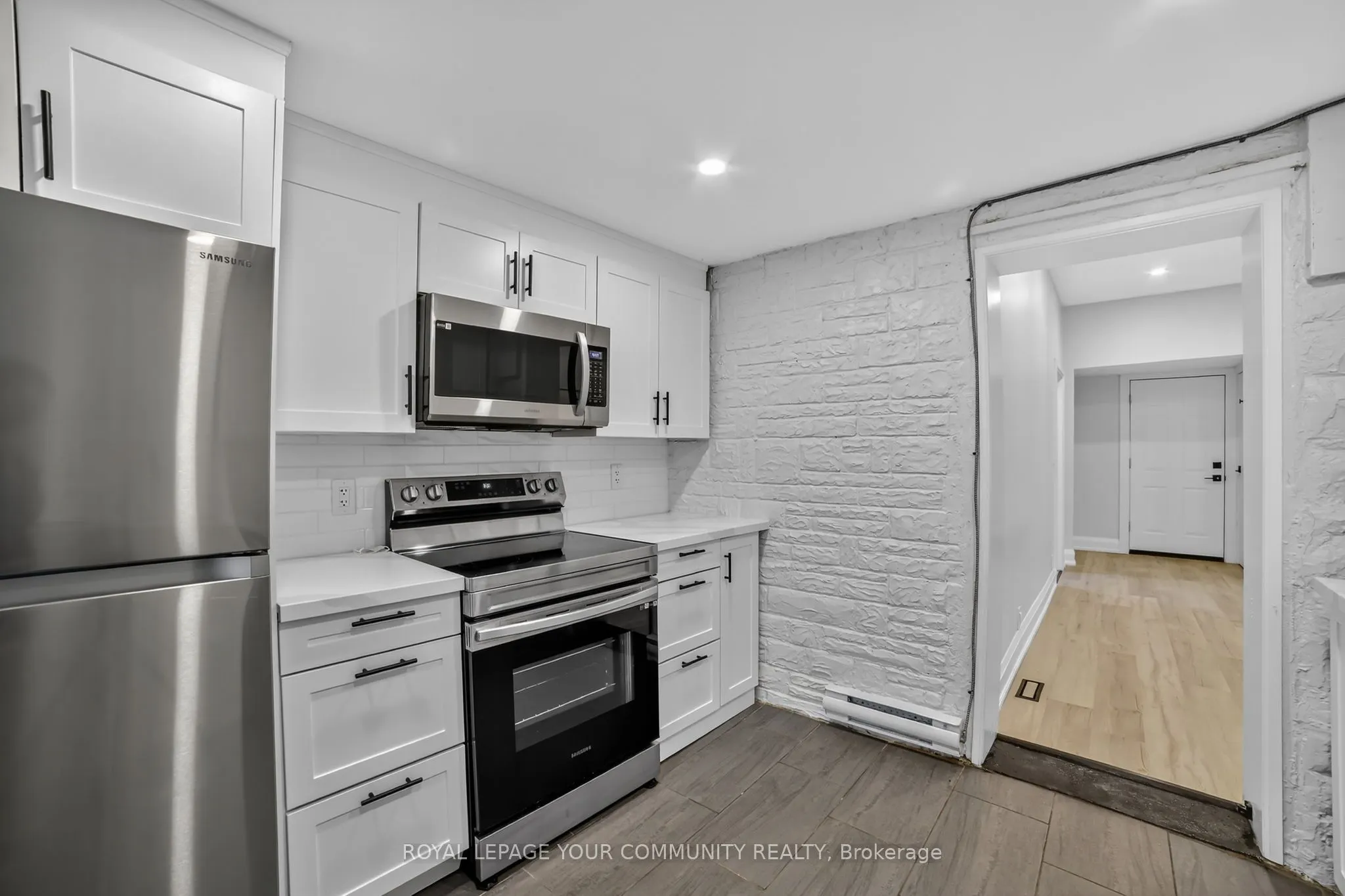 97 Garfield Avenue S