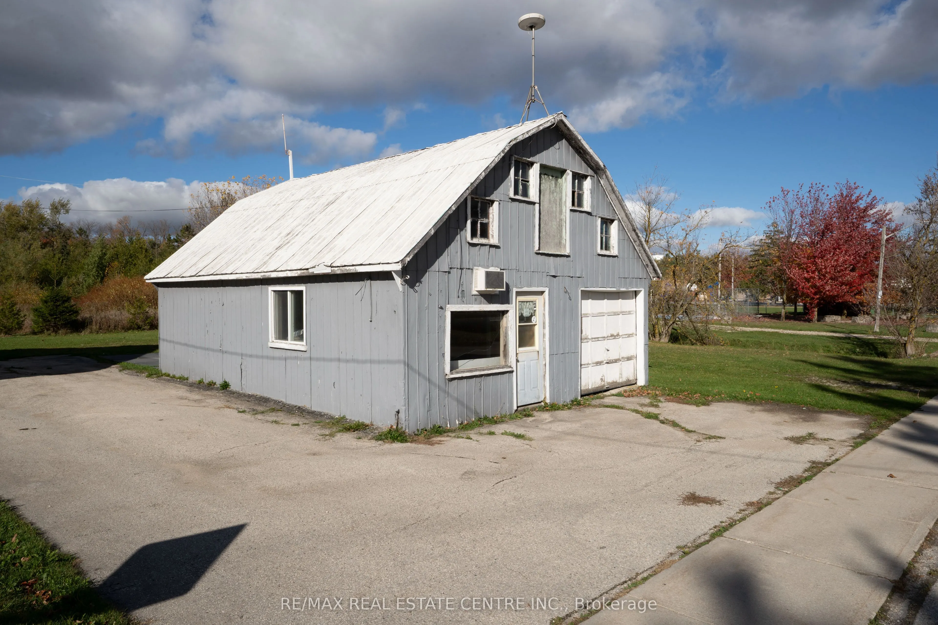 220 Owen Sound Street