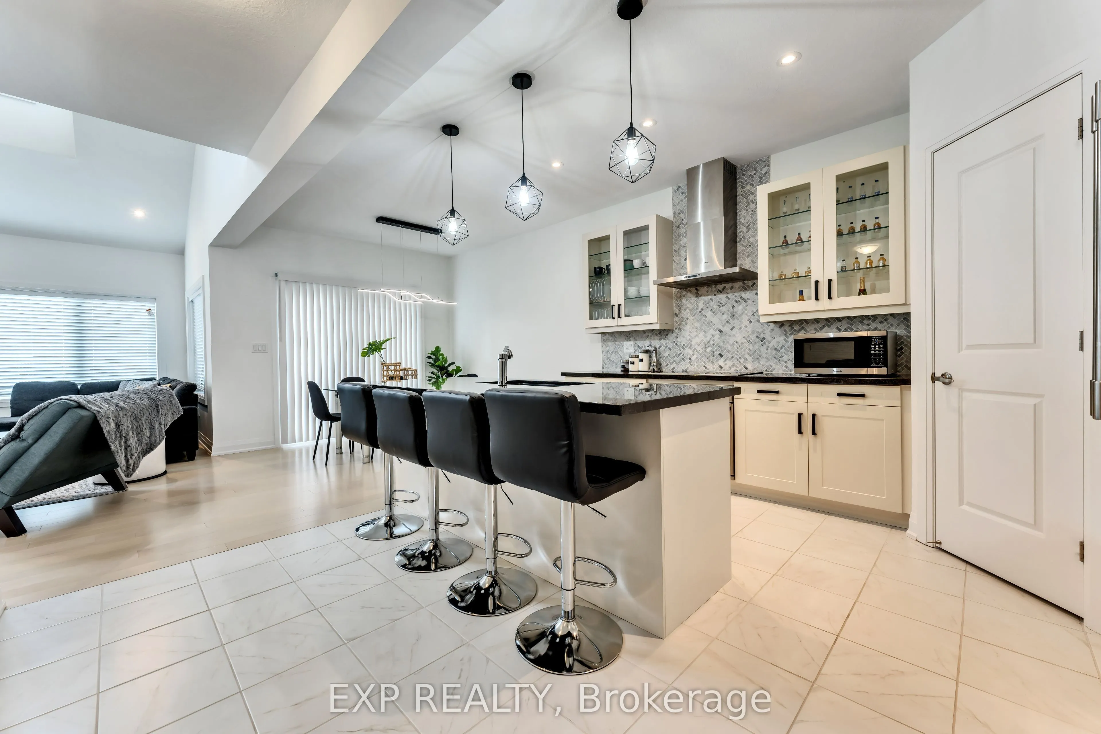 156 SCHOONERS Lane