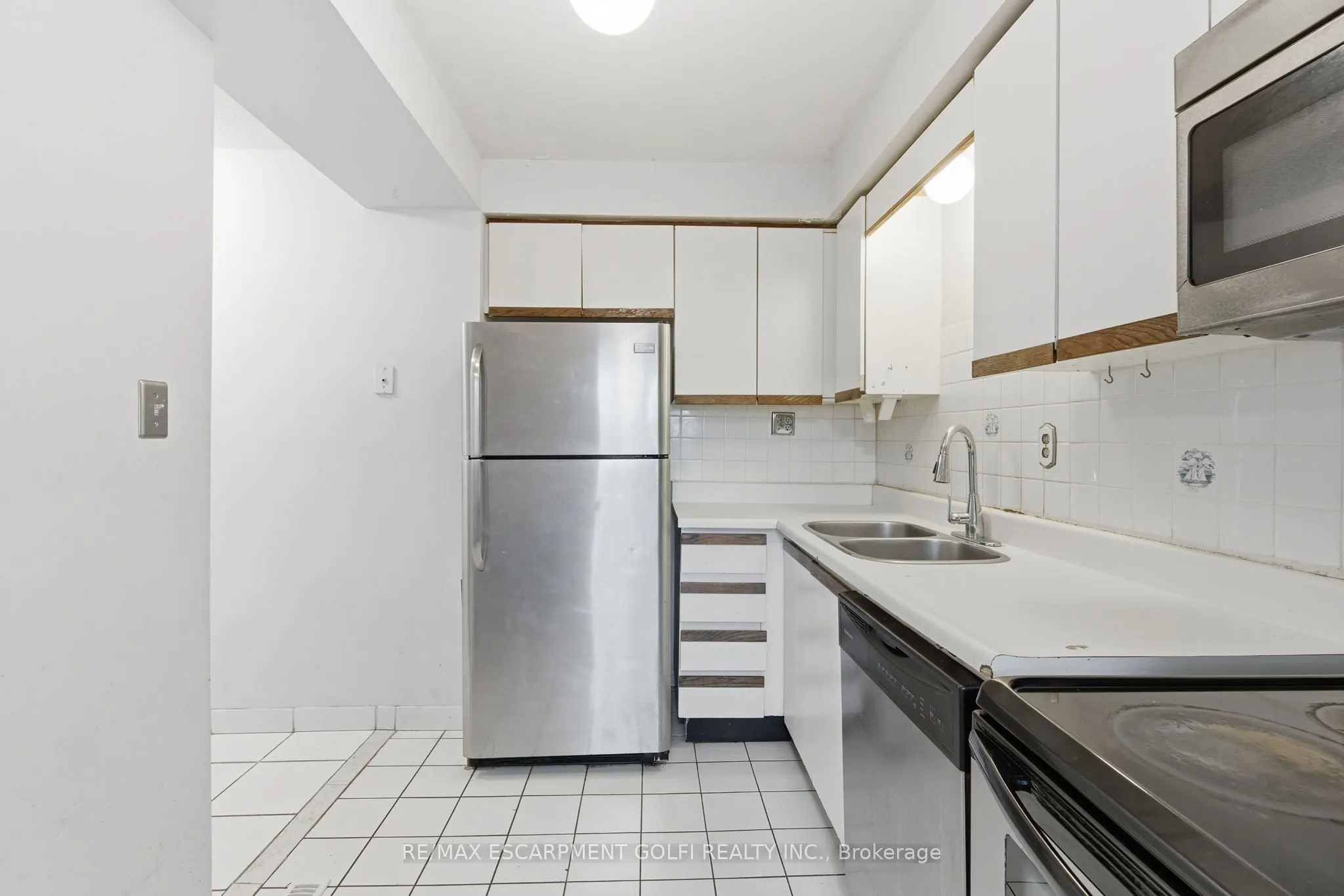 15 Derby Street, #12