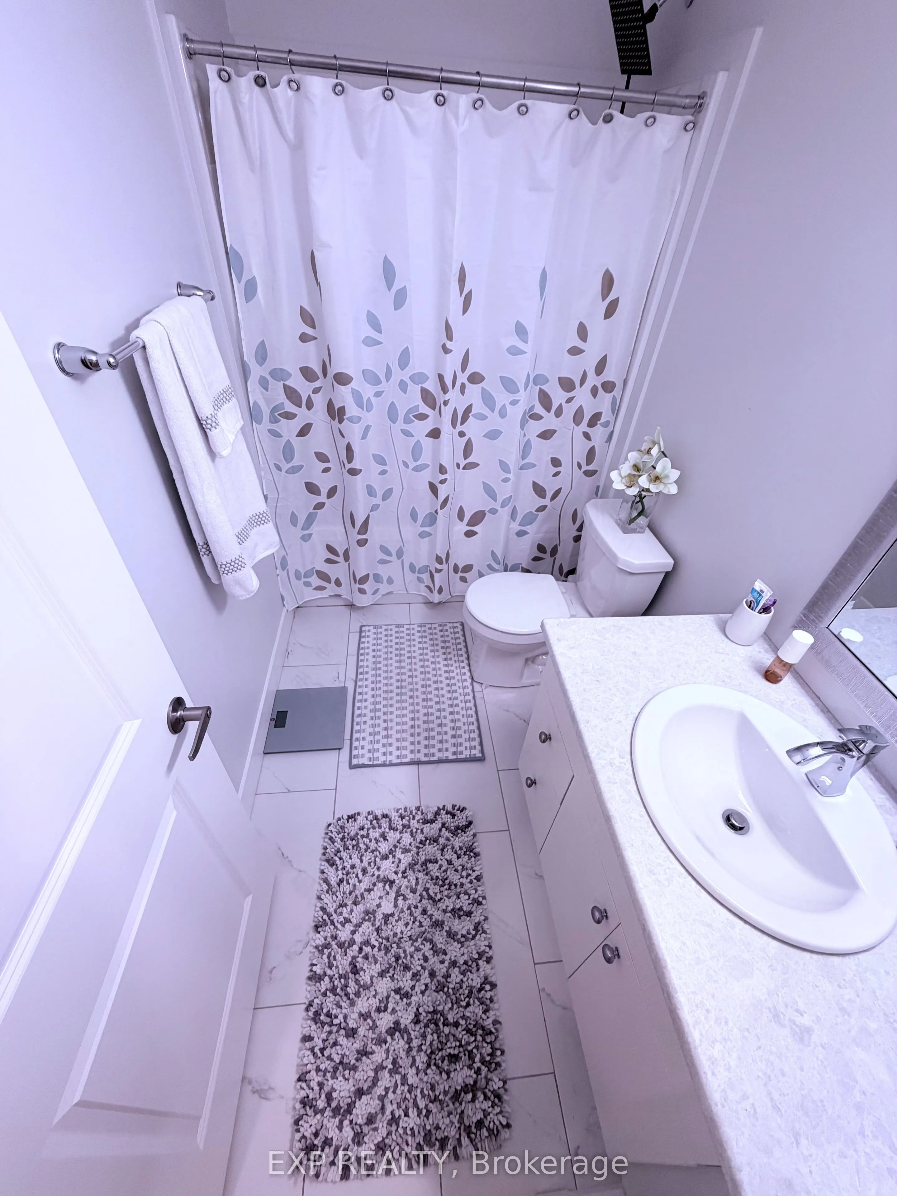 990 Deveron Crescent, #9